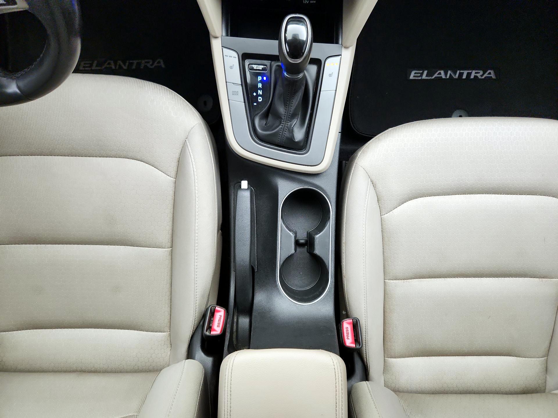 Thumbnail: 2017 Hyundai Elantra - 17