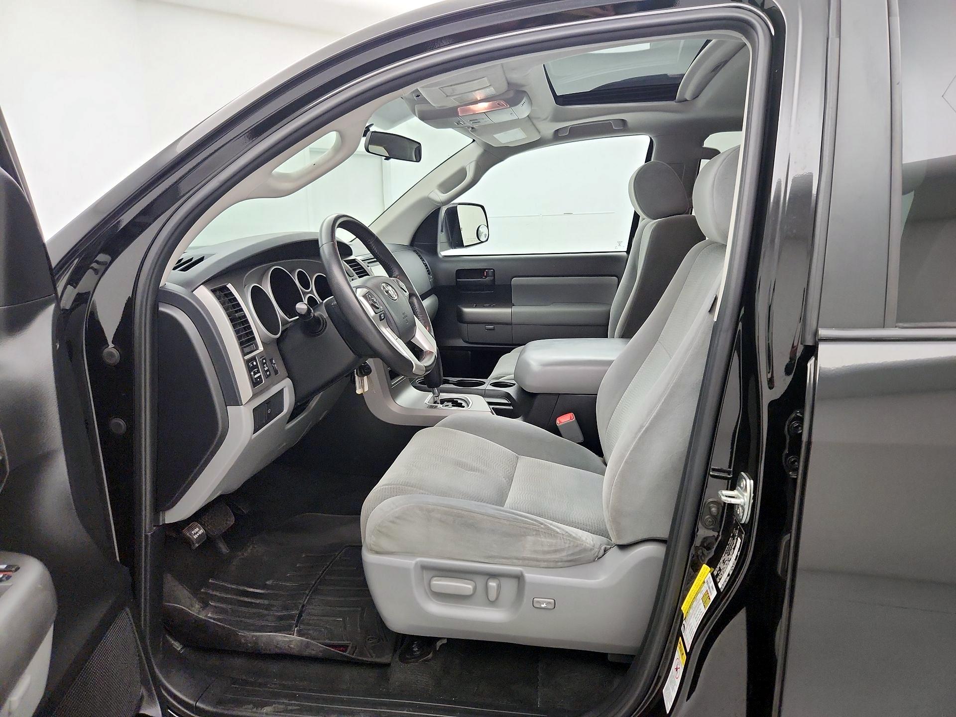 Thumbnail: 2014 Toyota Sequoia - 11