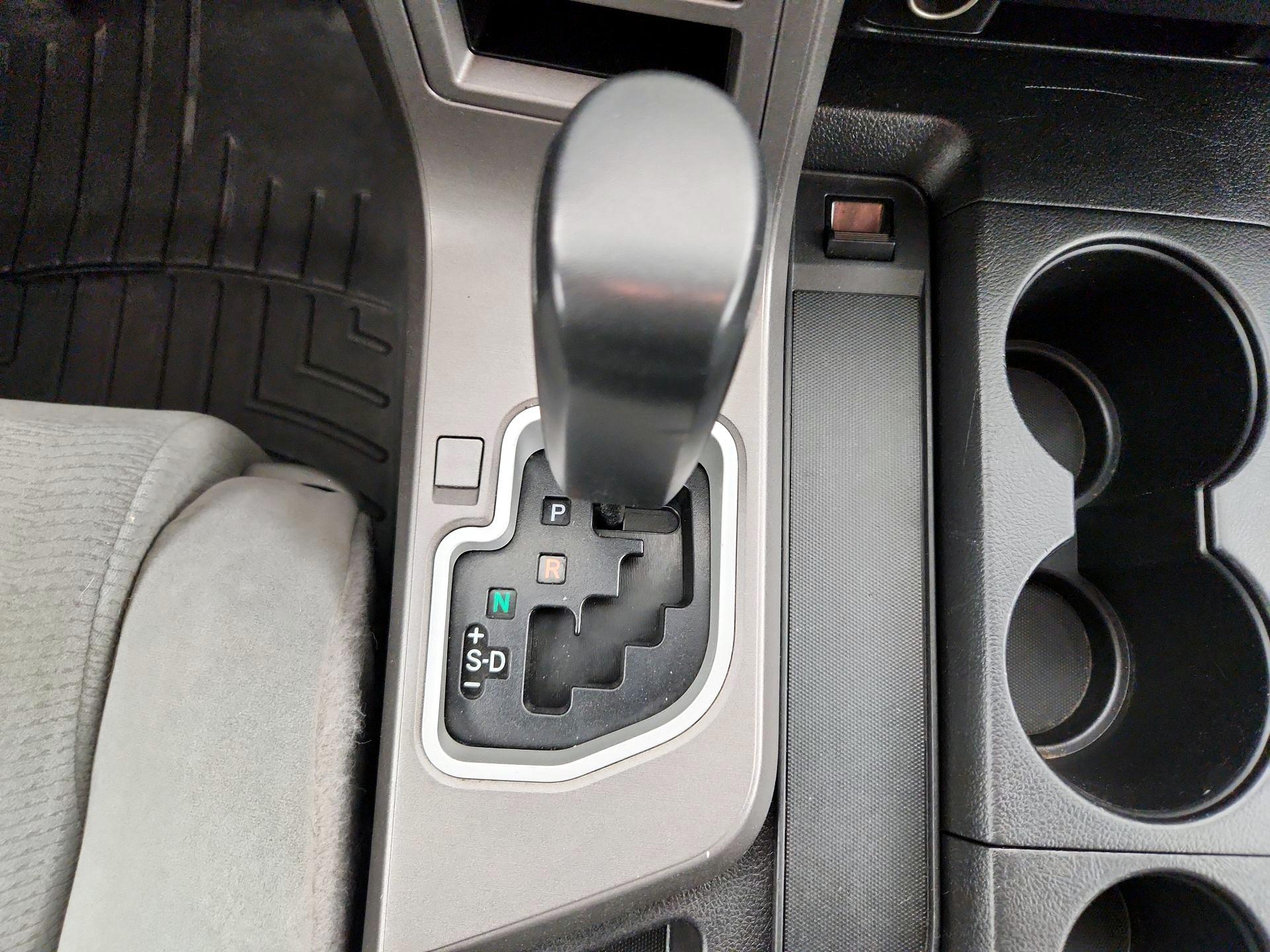 Thumbnail: 2014 Toyota Sequoia - 18