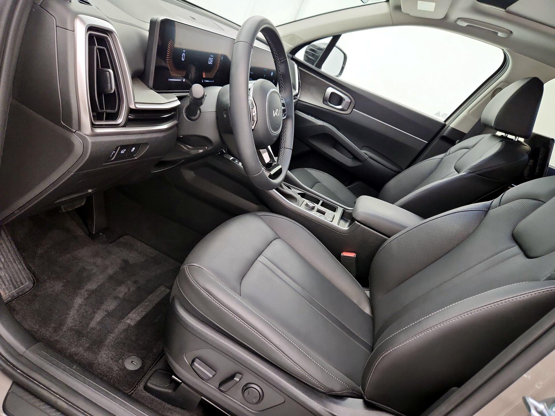 Thumbnail: 2025 Kia Sorento - 11