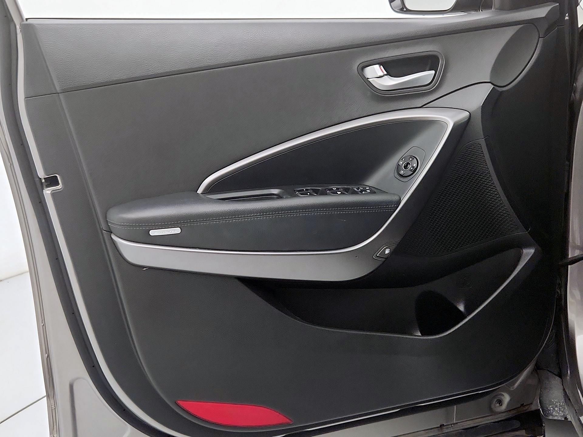Thumbnail: 2017 Hyundai Santa Fe - 12