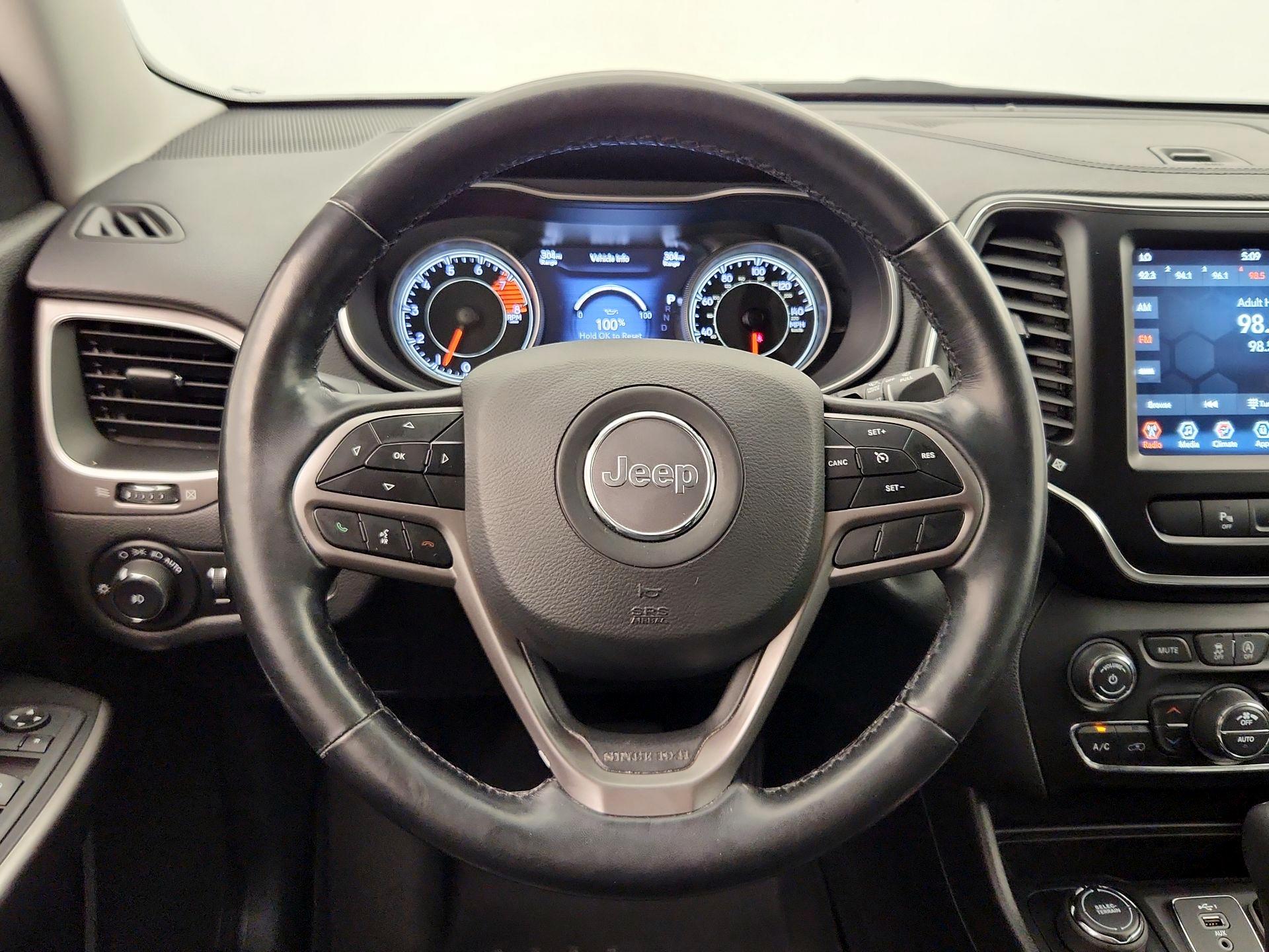 Thumbnail: 2021 Jeep Cherokee - 10
