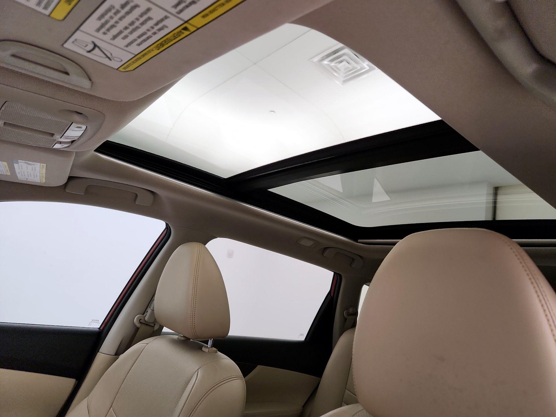 Thumbnail: 2015 Nissan Rogue - 20