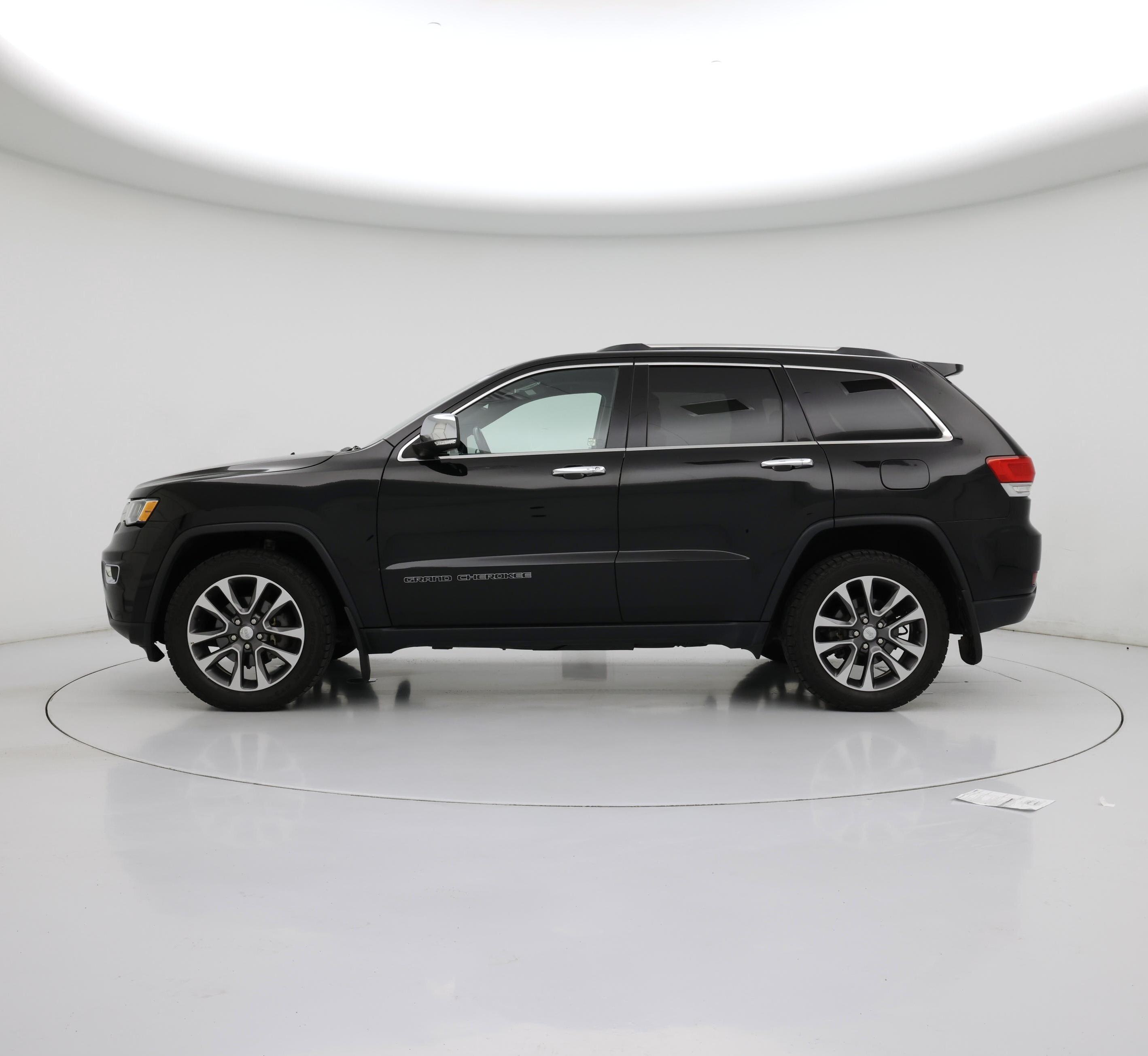Thumbnail: 2018 Jeep Grand Cherokee - 3