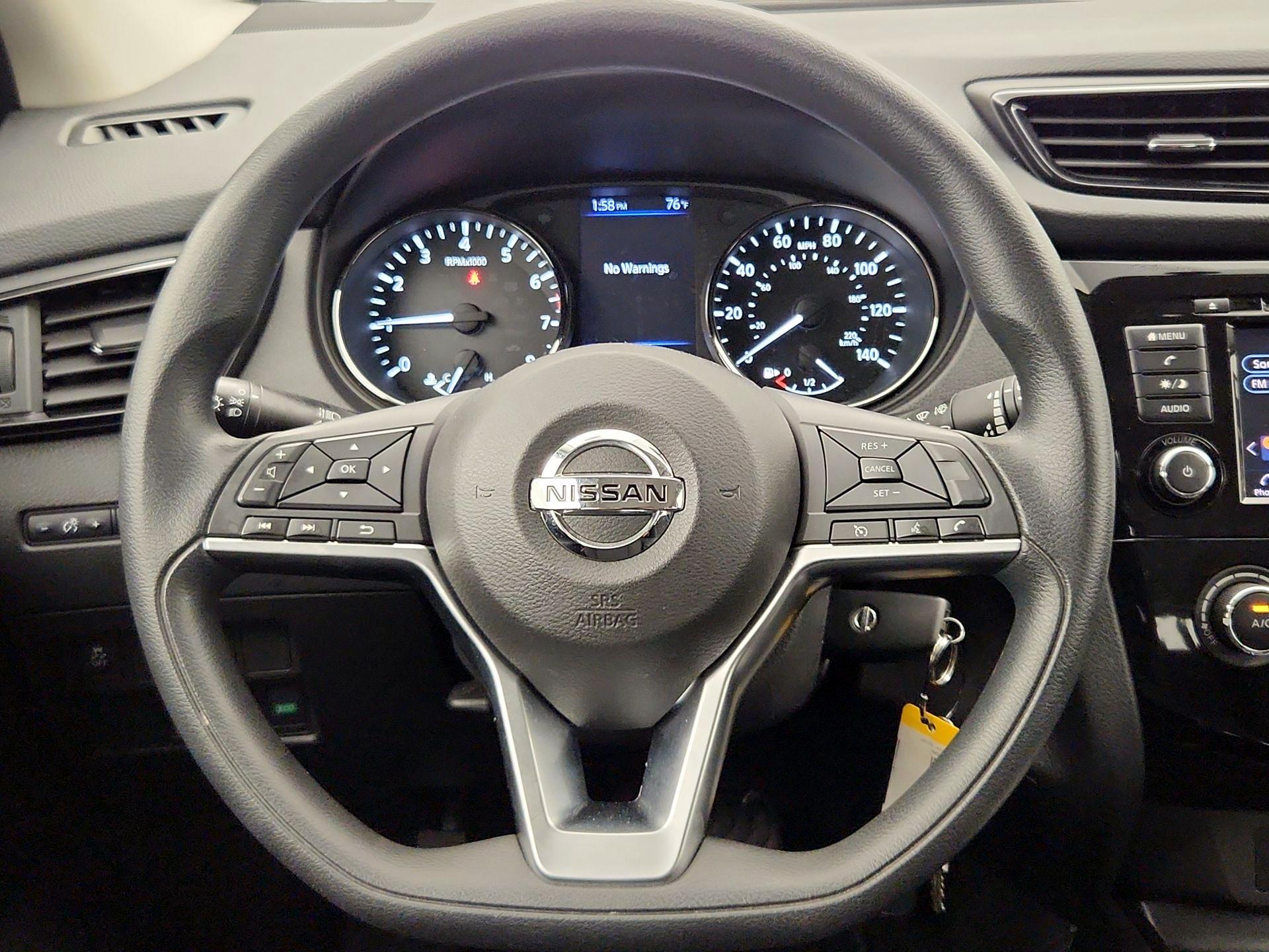 Thumbnail: 2019 Nissan Rogue Sport - 10