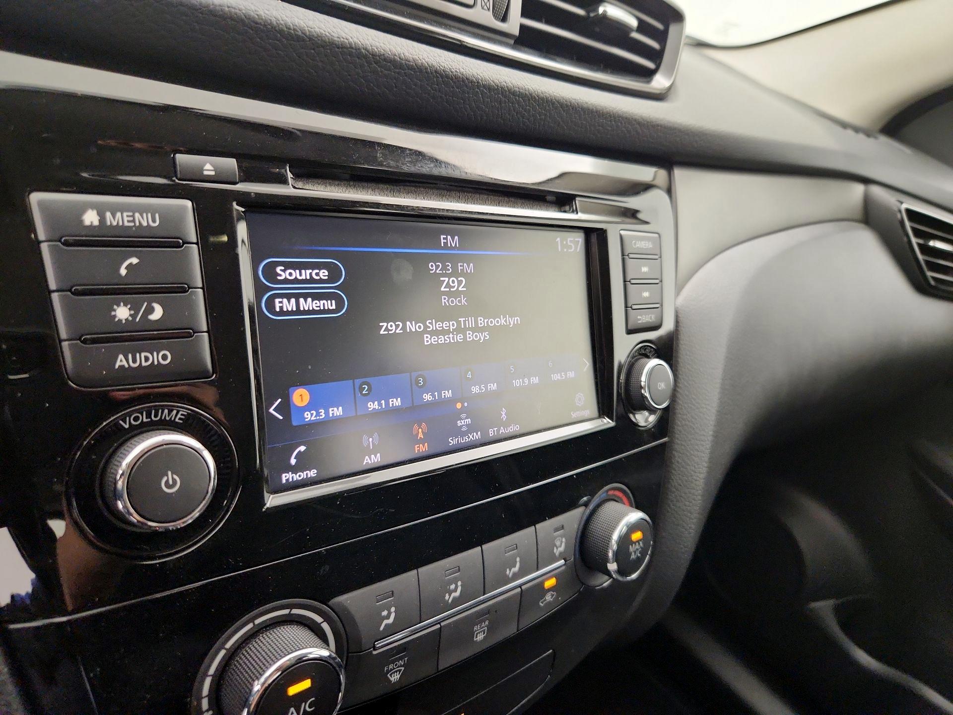 Thumbnail: 2019 Nissan Rogue Sport - 15