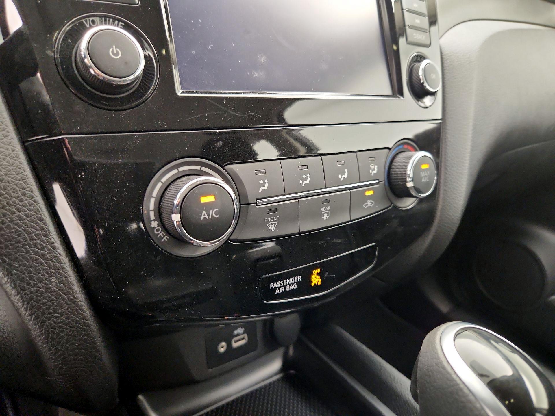 Thumbnail: 2019 Nissan Rogue Sport - 16