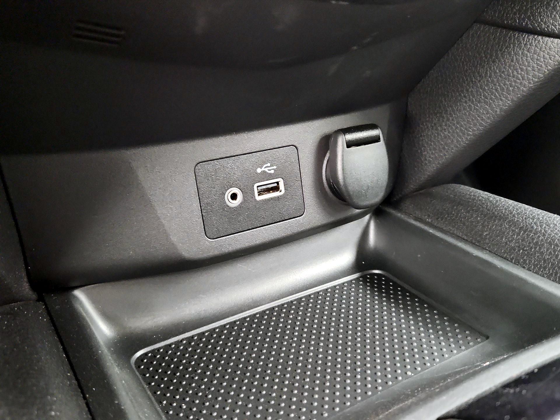 Thumbnail: 2019 Nissan Rogue Sport - 18