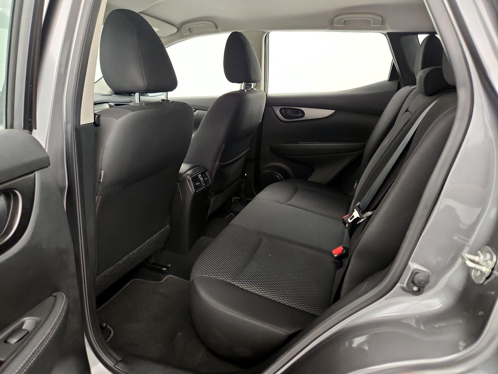 Thumbnail: 2019 Nissan Rogue Sport - 19