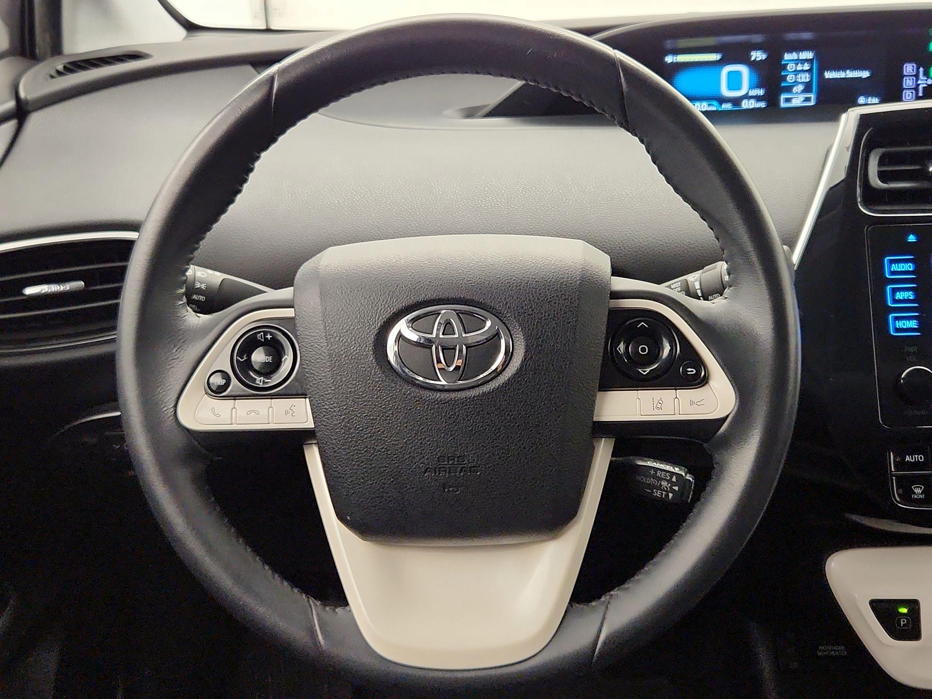 Thumbnail: 2017 Toyota Prius - 10