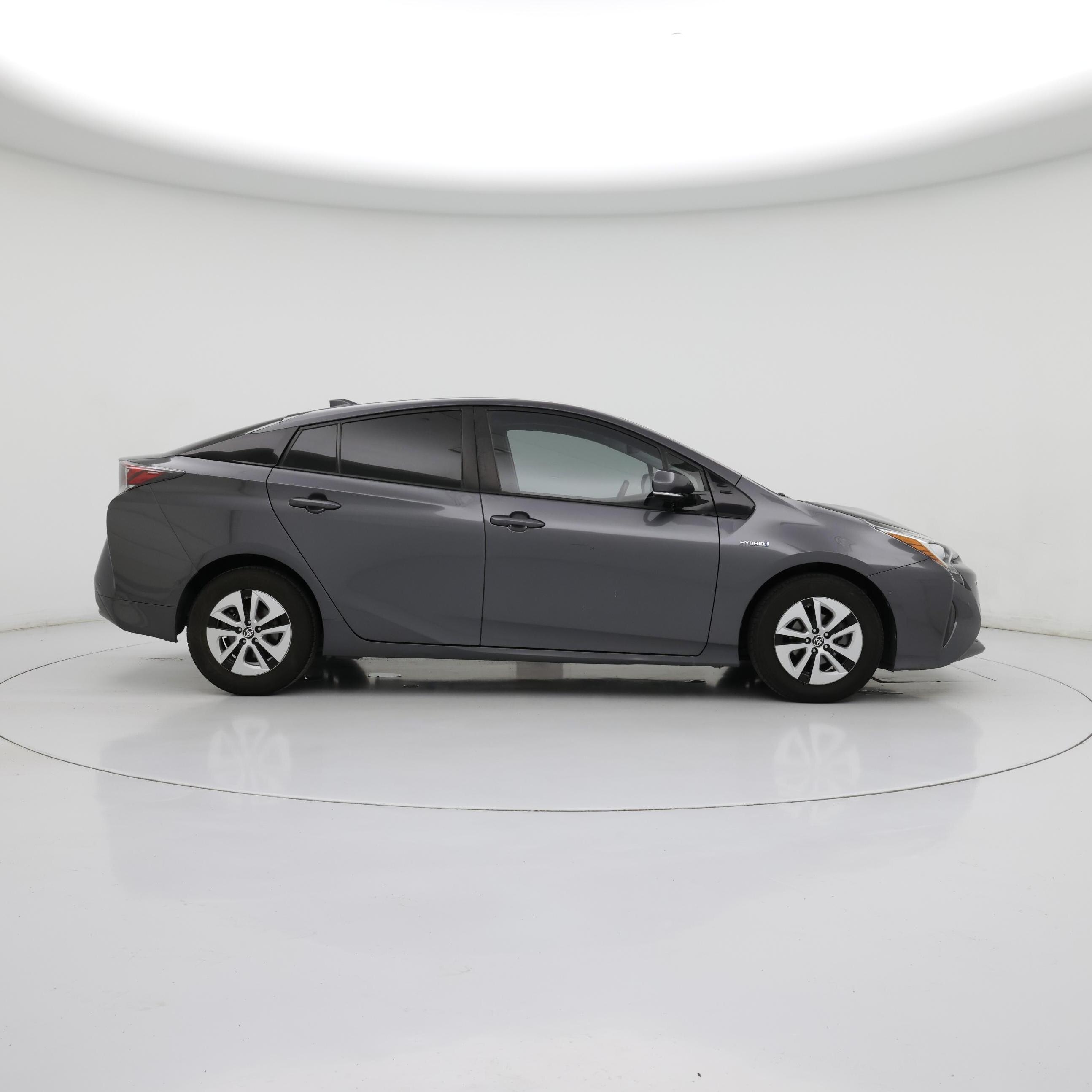 Thumbnail: 2017 Toyota Prius - 7