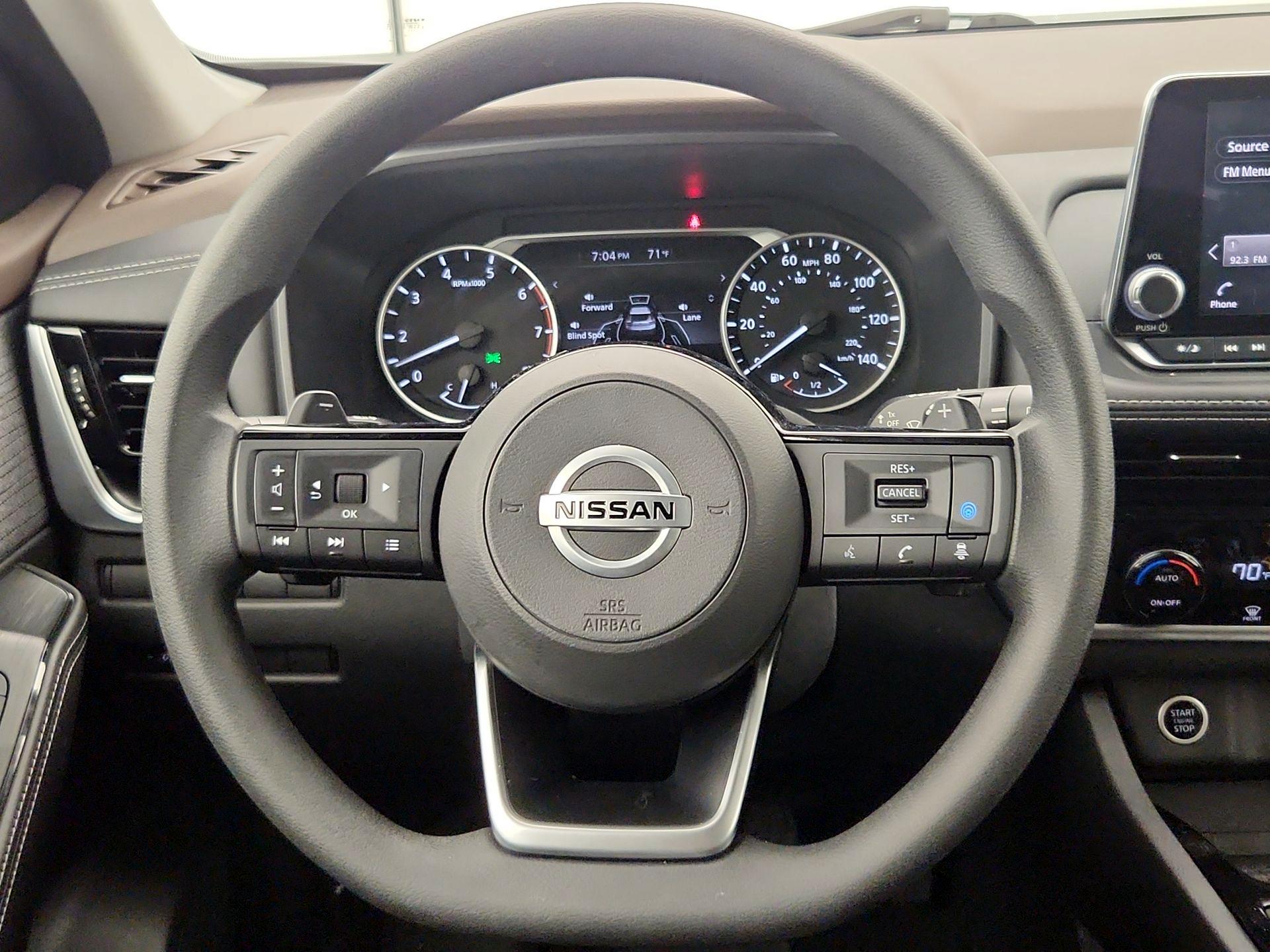 Thumbnail: 2021 Nissan Rogue - 10