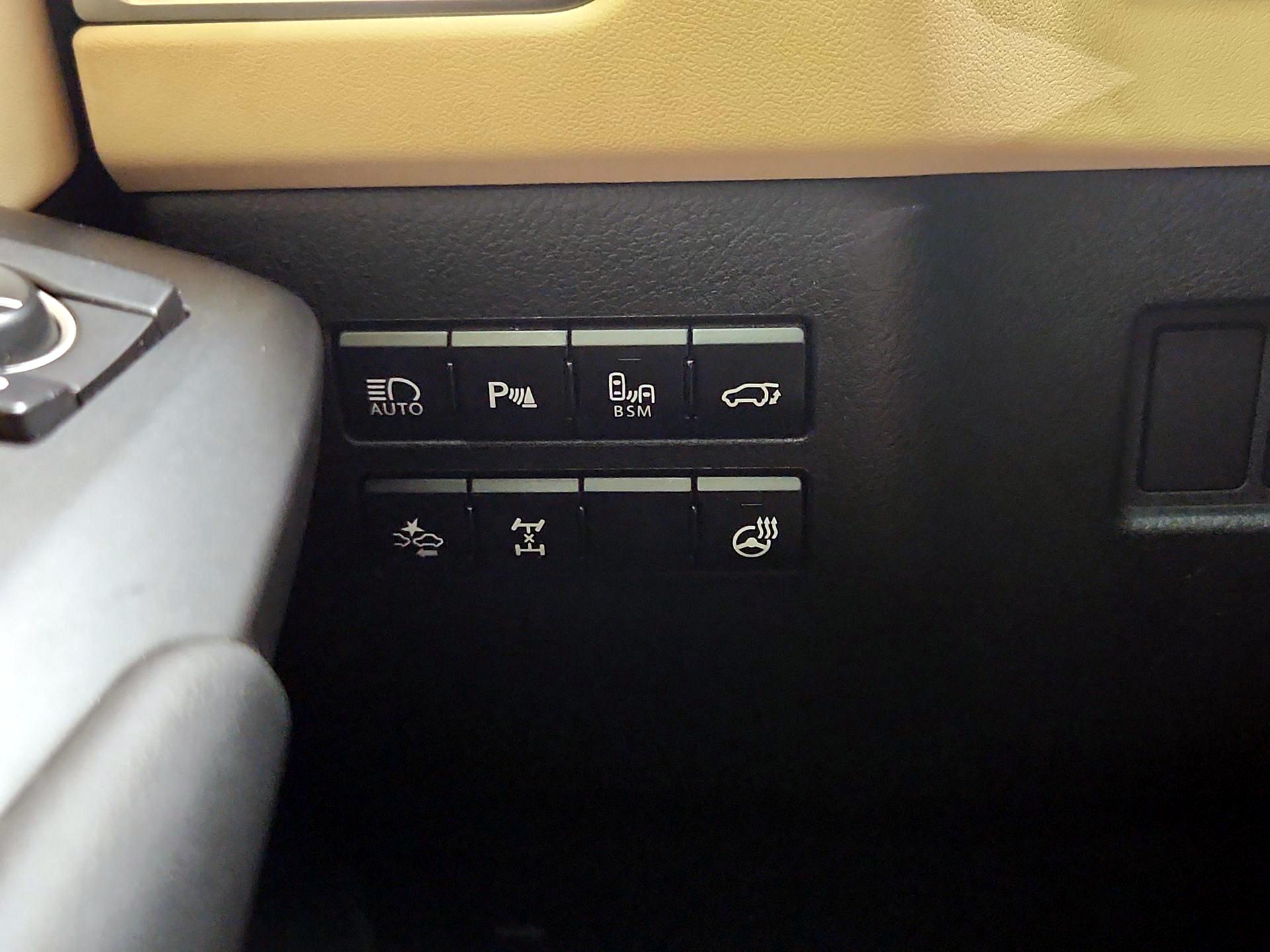 Thumbnail: 2015 Lexus NX - 13