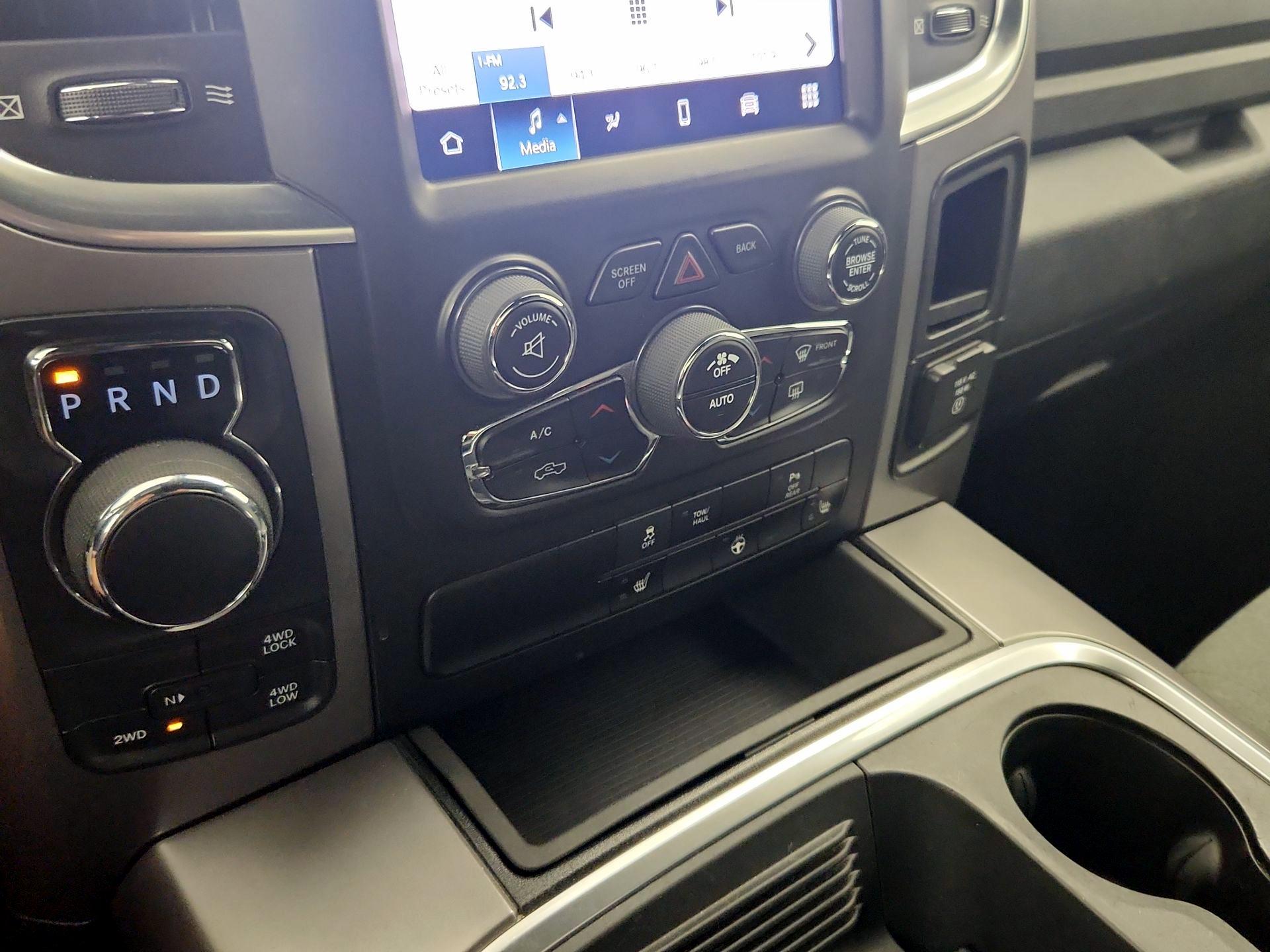 Thumbnail: 2023 RAM 1500 Classic - 16