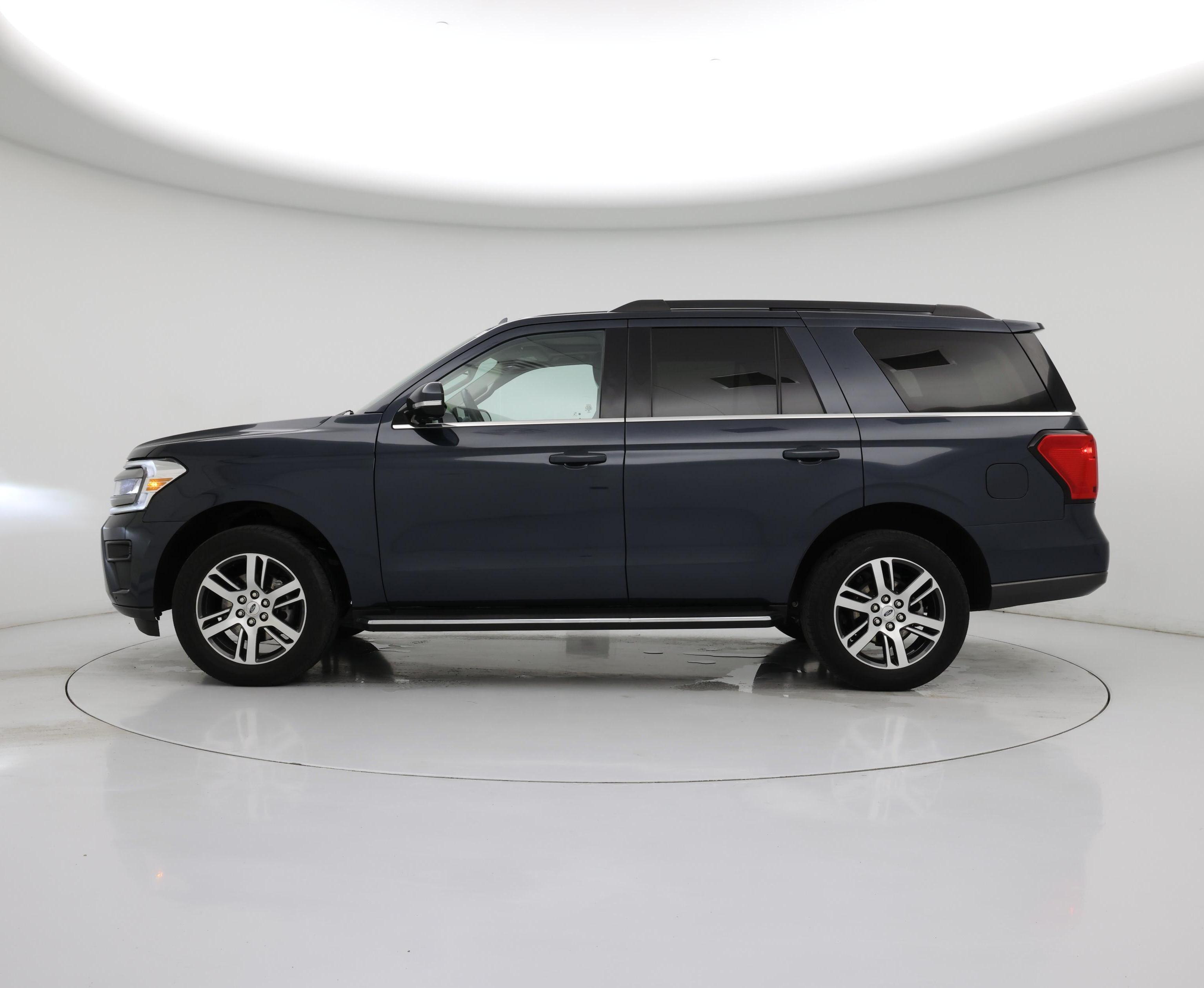Thumbnail: 2022 Ford Expedition - 3