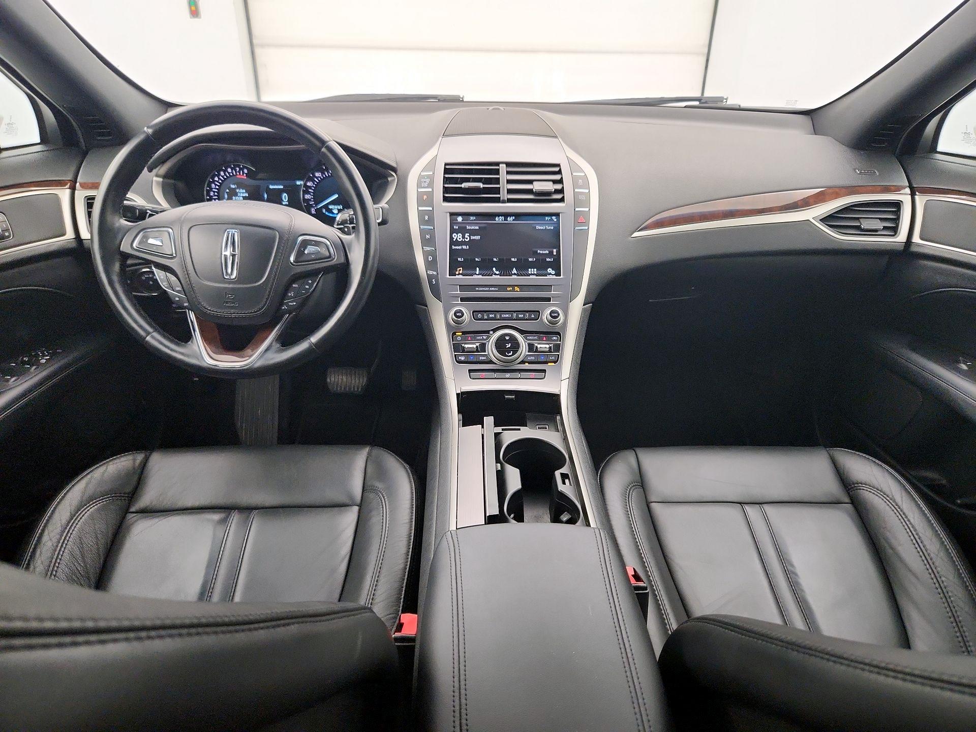 Thumbnail: 2017 Lincoln MKZ - 9