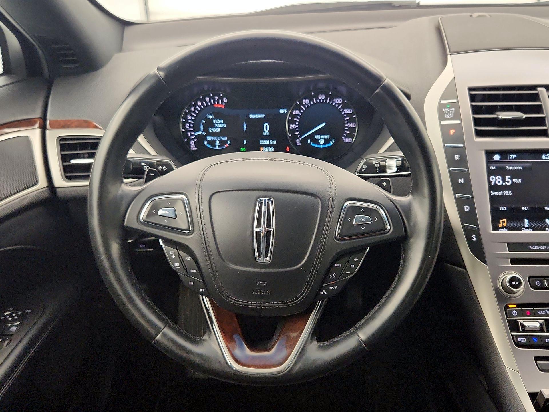 Thumbnail: 2017 Lincoln MKZ - 10