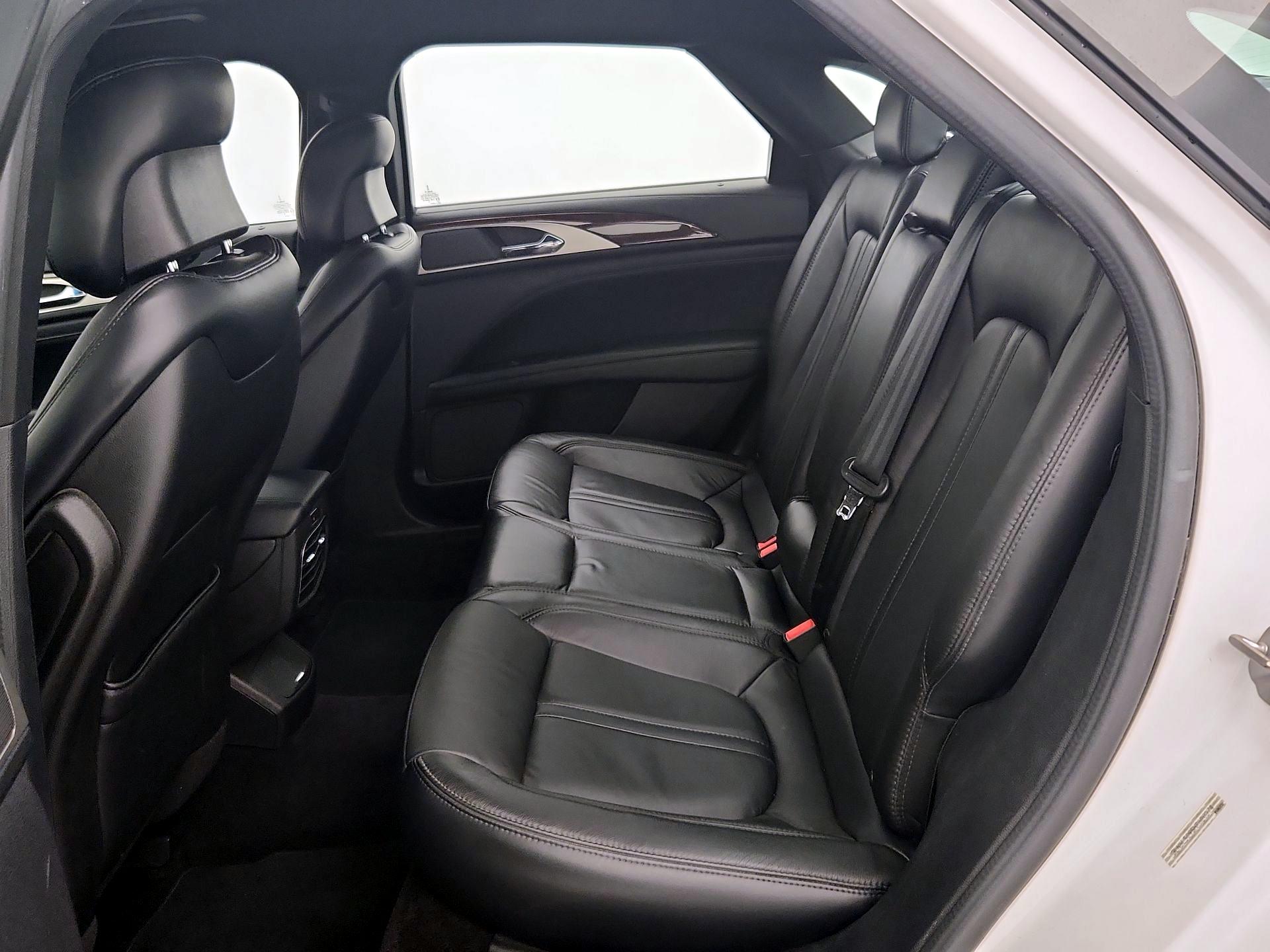 Thumbnail: 2017 Lincoln MKZ - 20