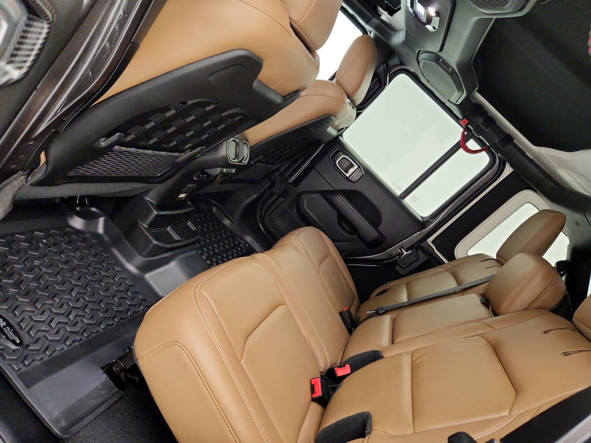 Thumbnail: 2020 Jeep Wrangler - 20