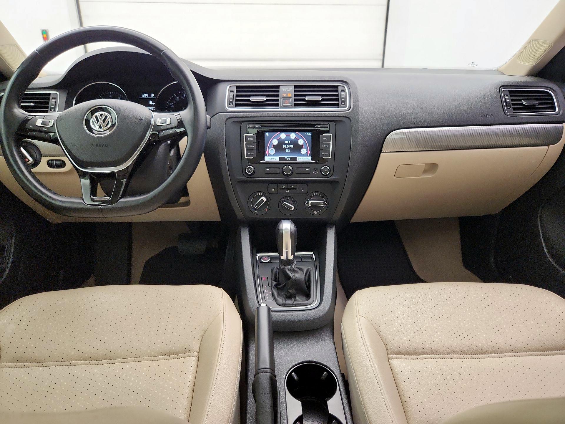 Thumbnail: 2015 Volkswagen Jetta - 9