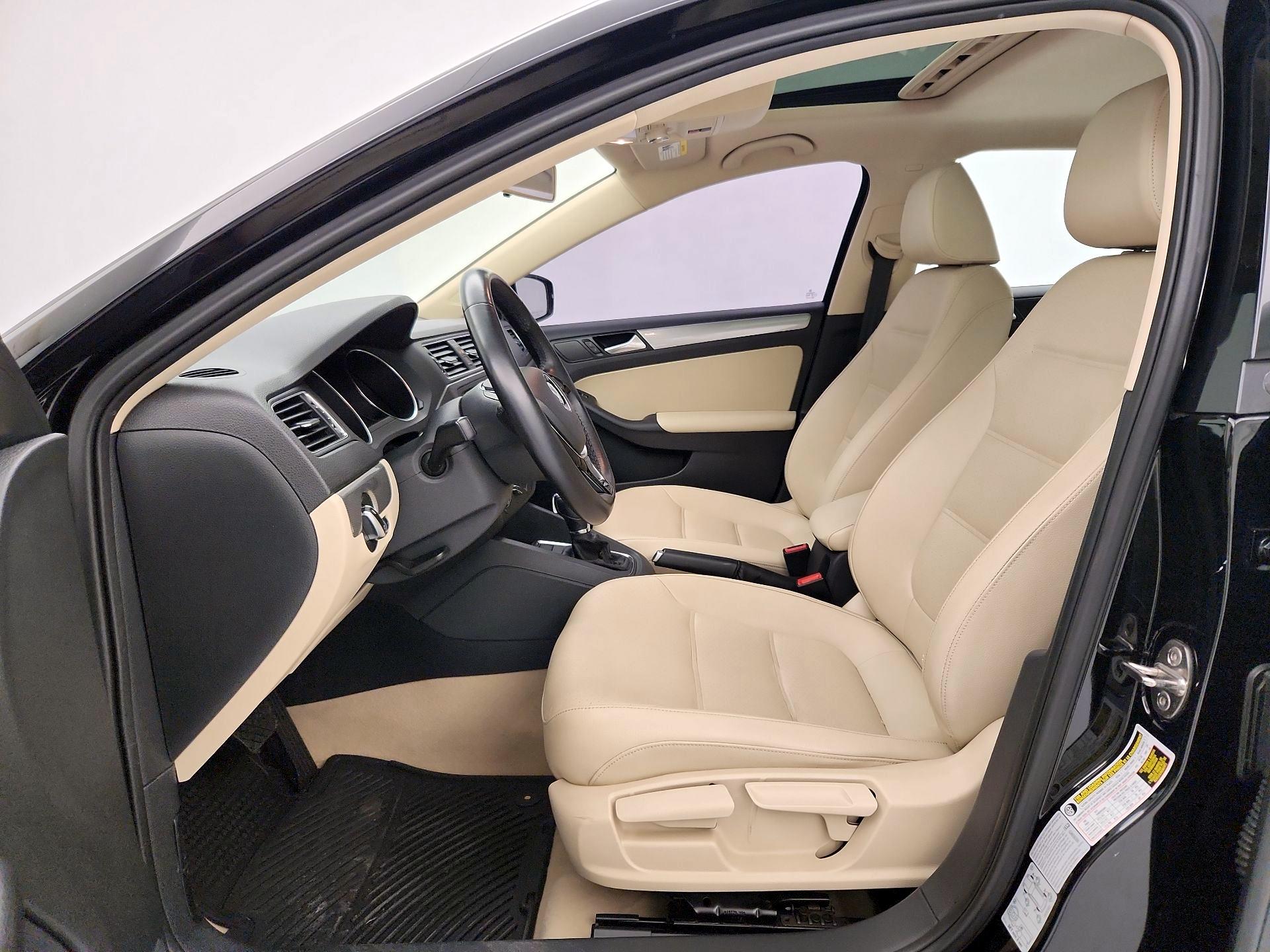 Thumbnail: 2015 Volkswagen Jetta - 11