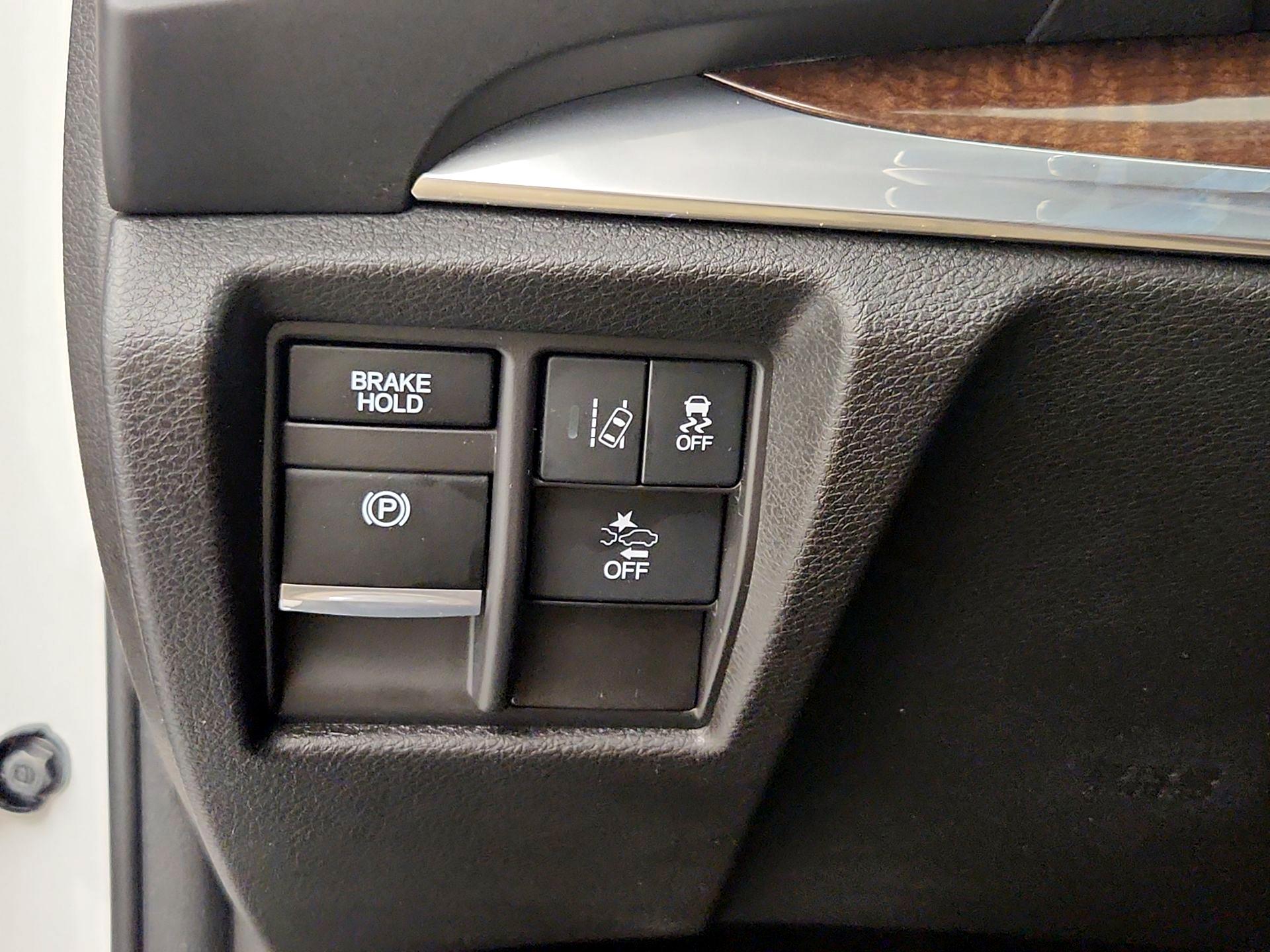 Thumbnail: 2017 Acura MDX - 13