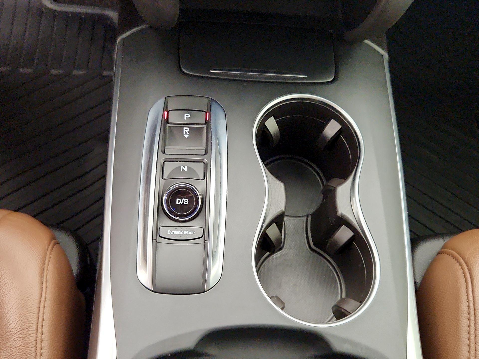 Thumbnail: 2017 Acura MDX - 18