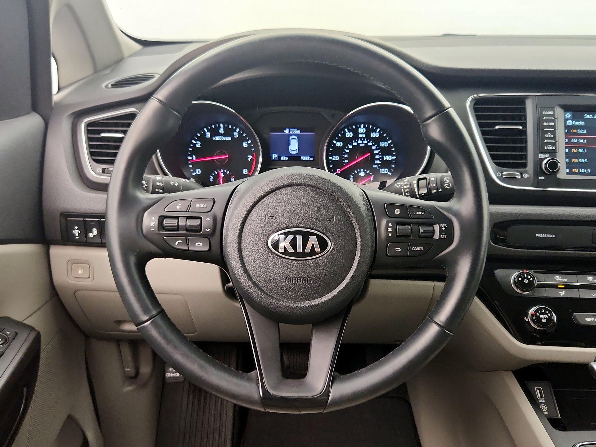 Thumbnail: 2019 Kia Sedona - 10