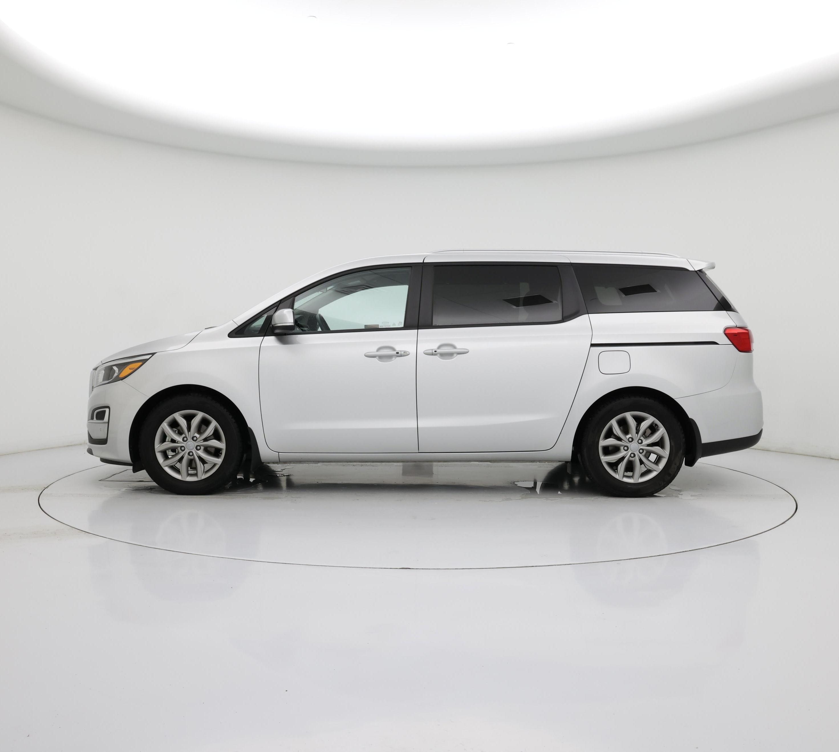 Thumbnail: 2019 Kia Sedona - 3