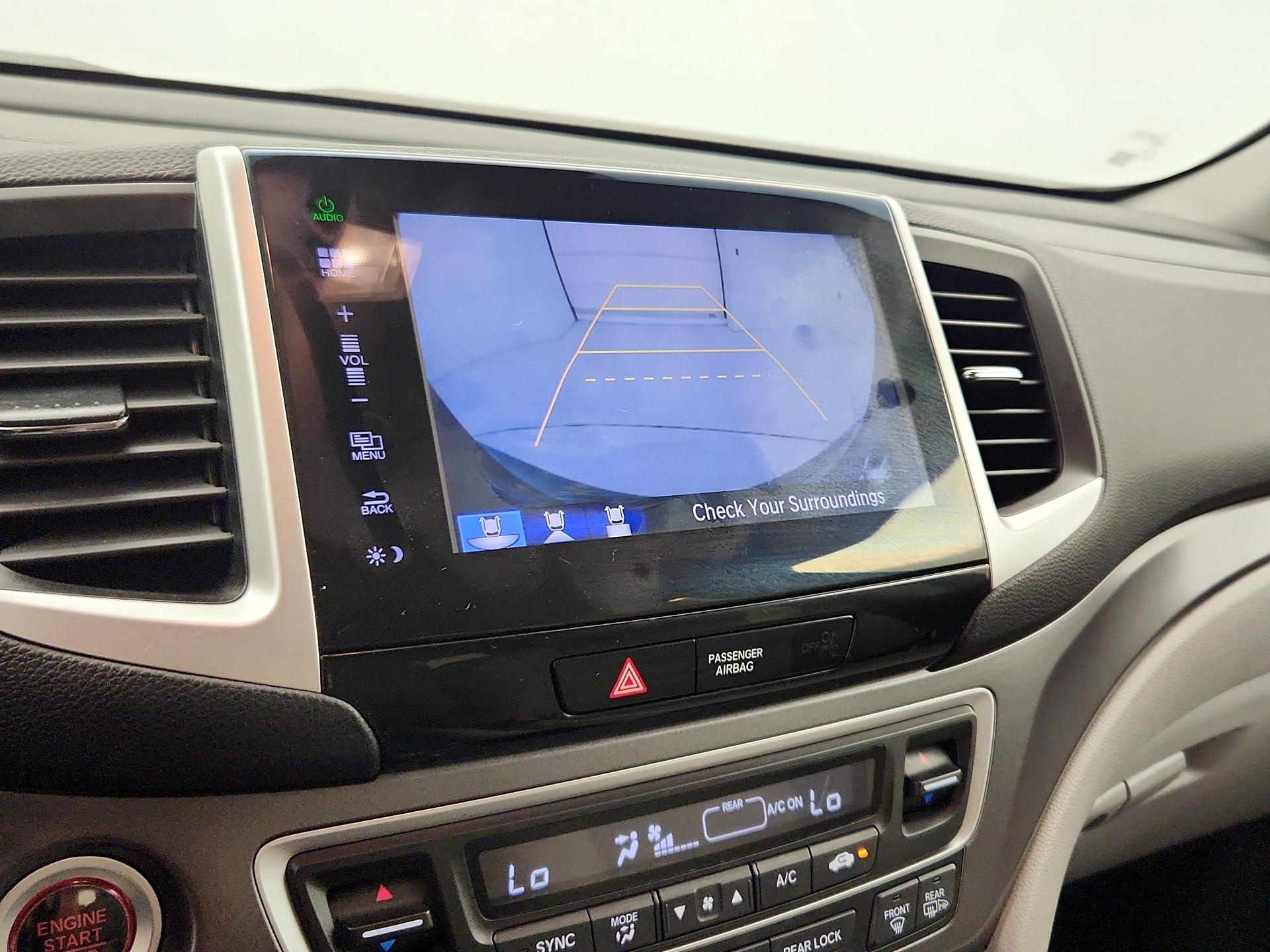 Thumbnail: 2016 Honda Pilot - 14