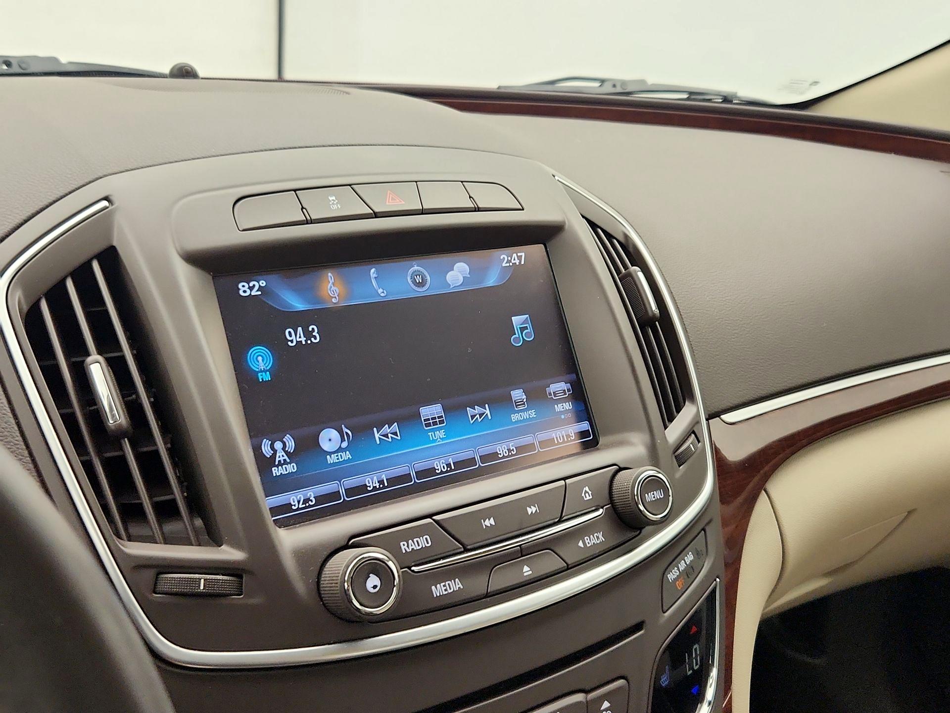 Thumbnail: 2016 Buick Regal - 16