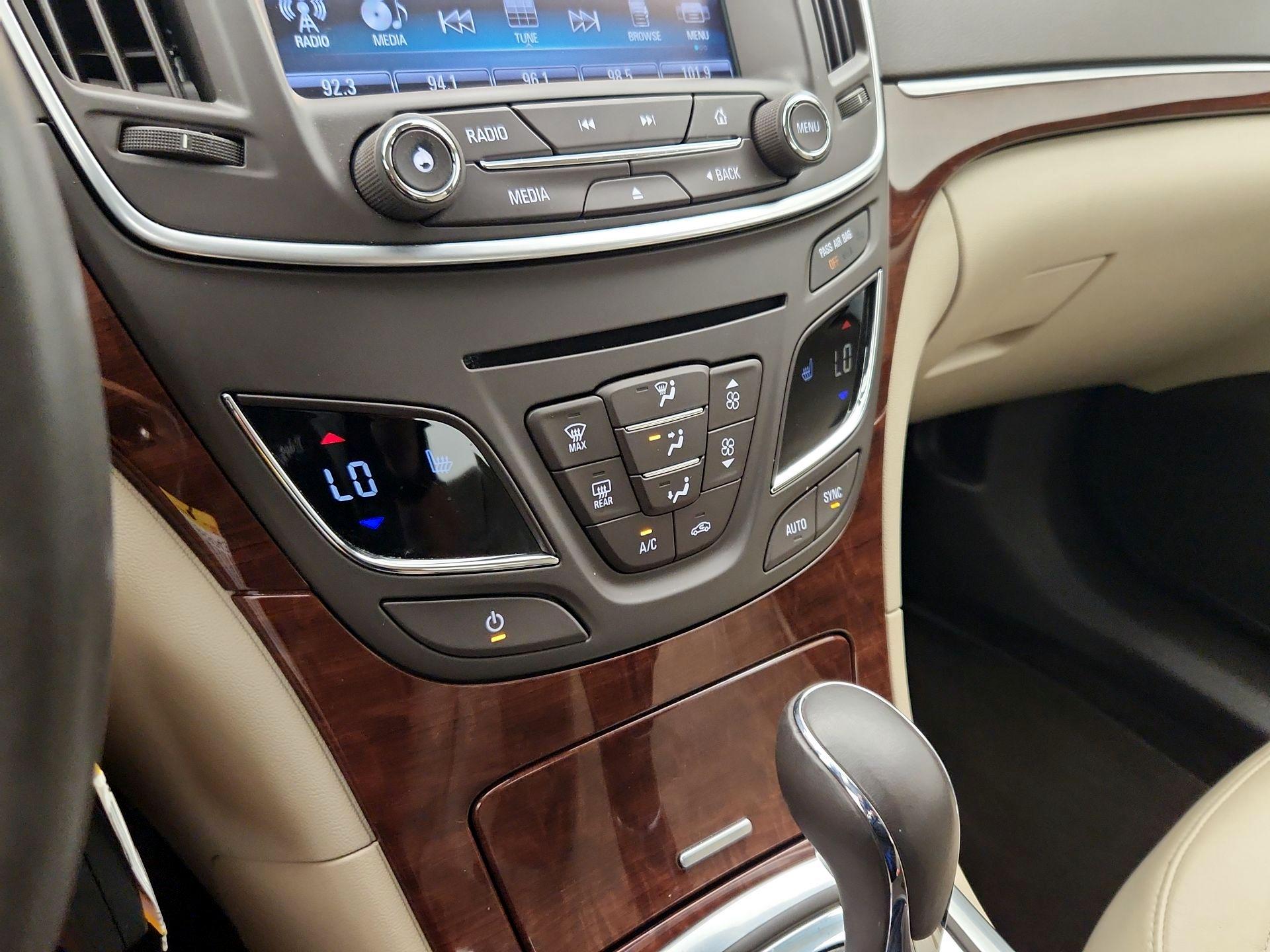 Thumbnail: 2016 Buick Regal - 17