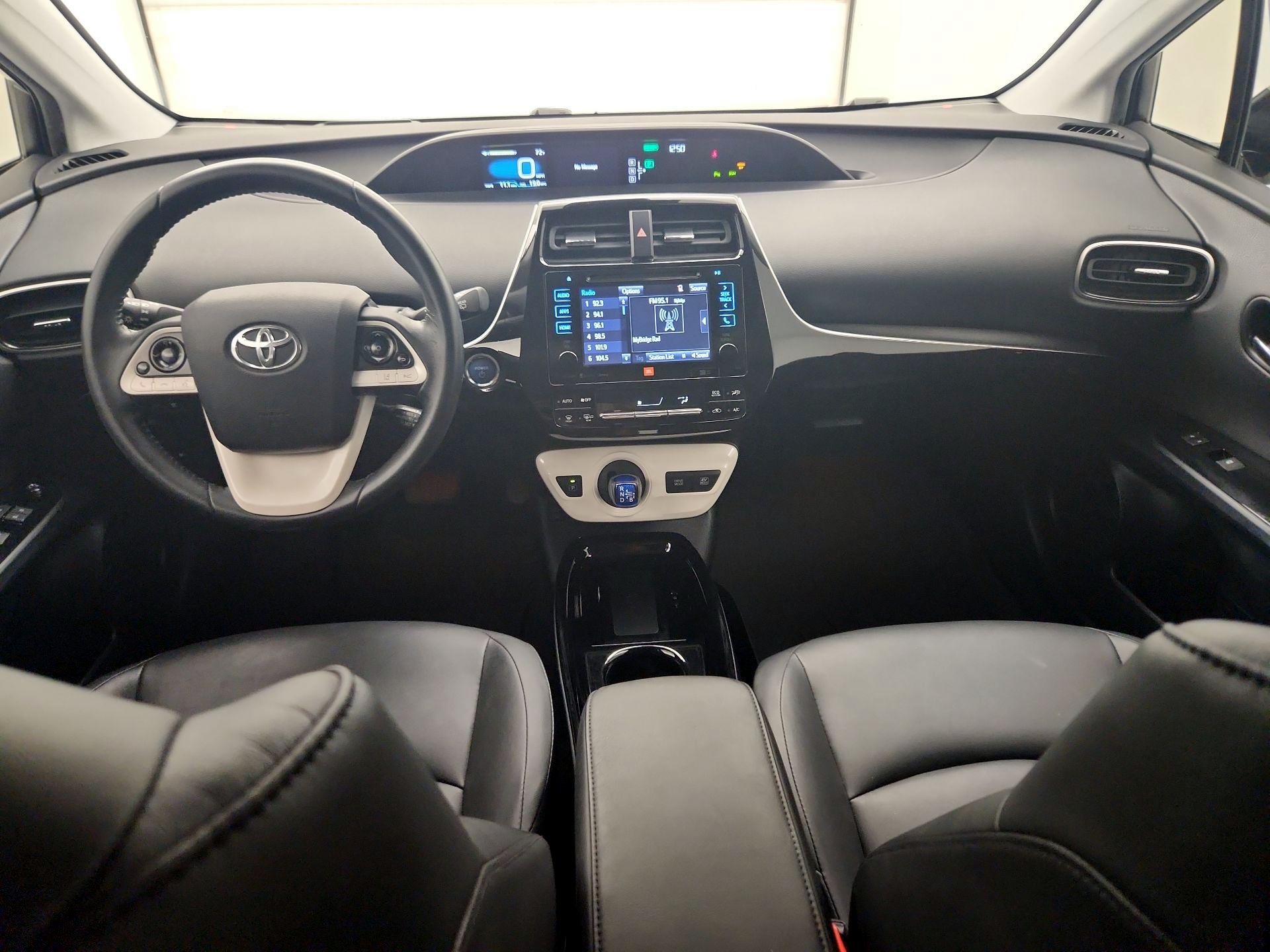 Thumbnail: 2017 Toyota Prius - 9