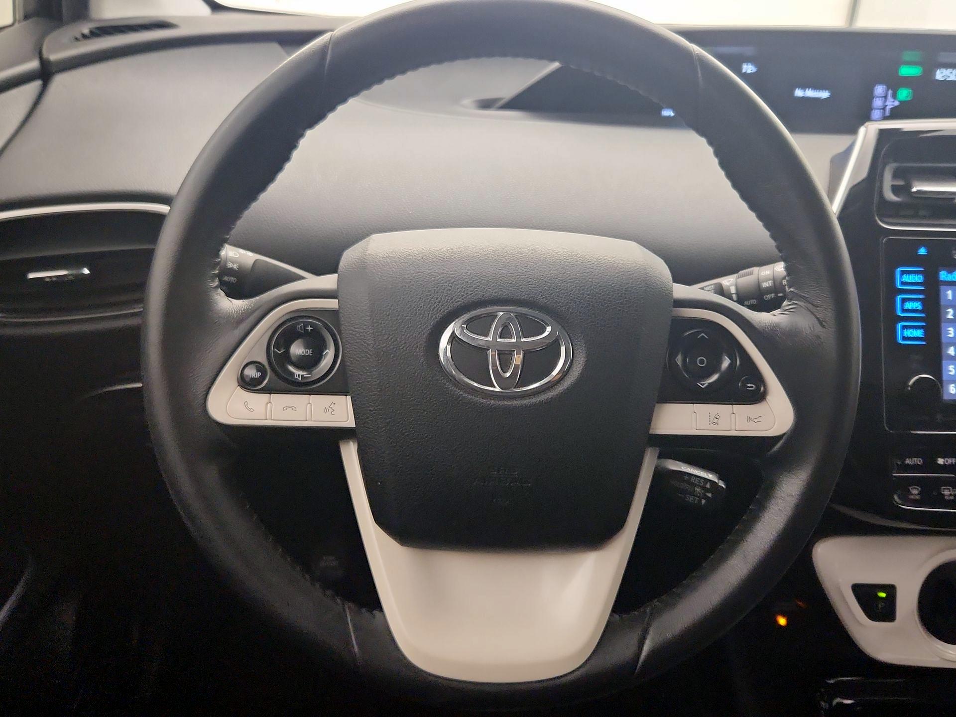 Thumbnail: 2017 Toyota Prius - 10