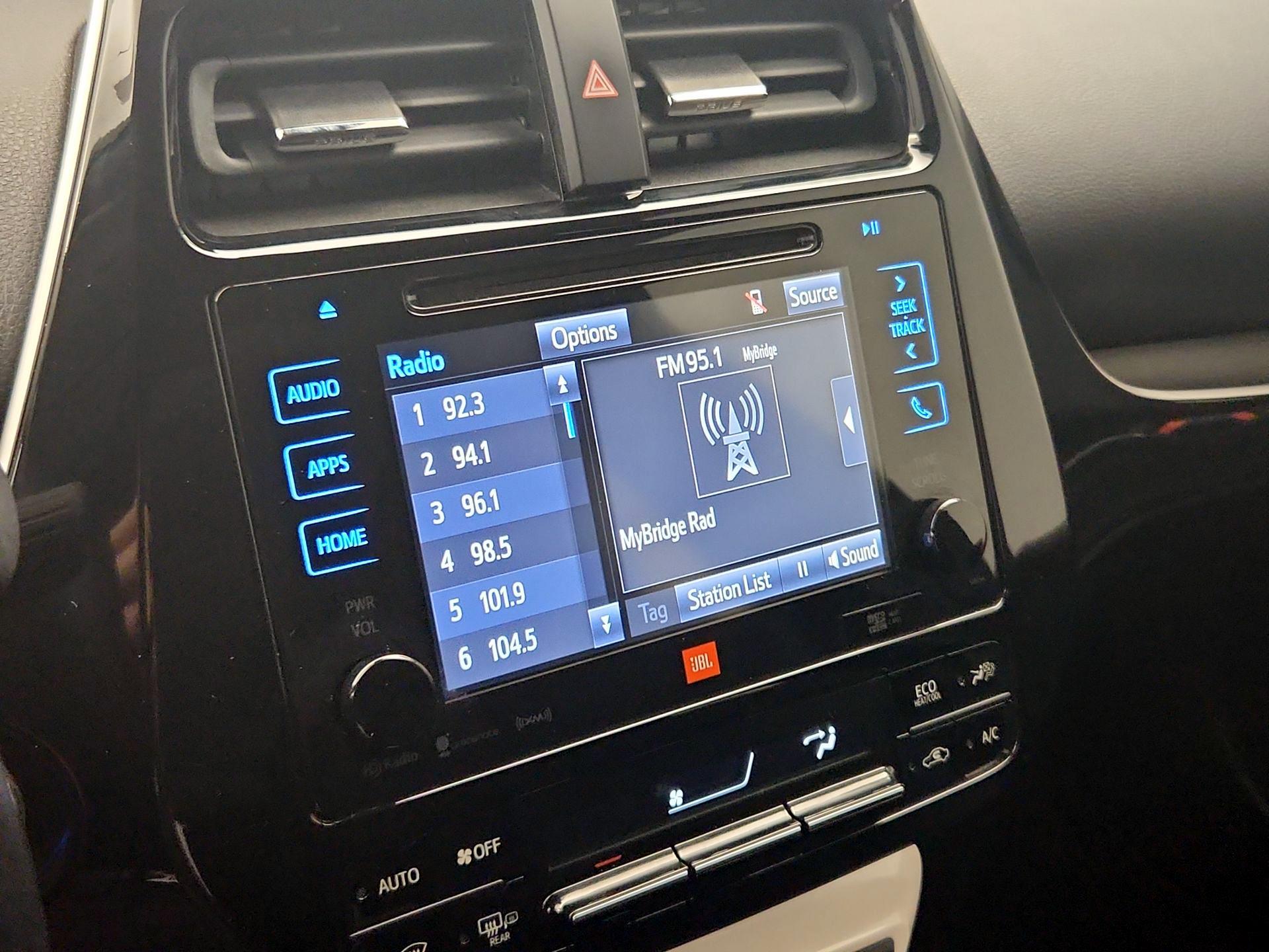 Thumbnail: 2017 Toyota Prius - 16
