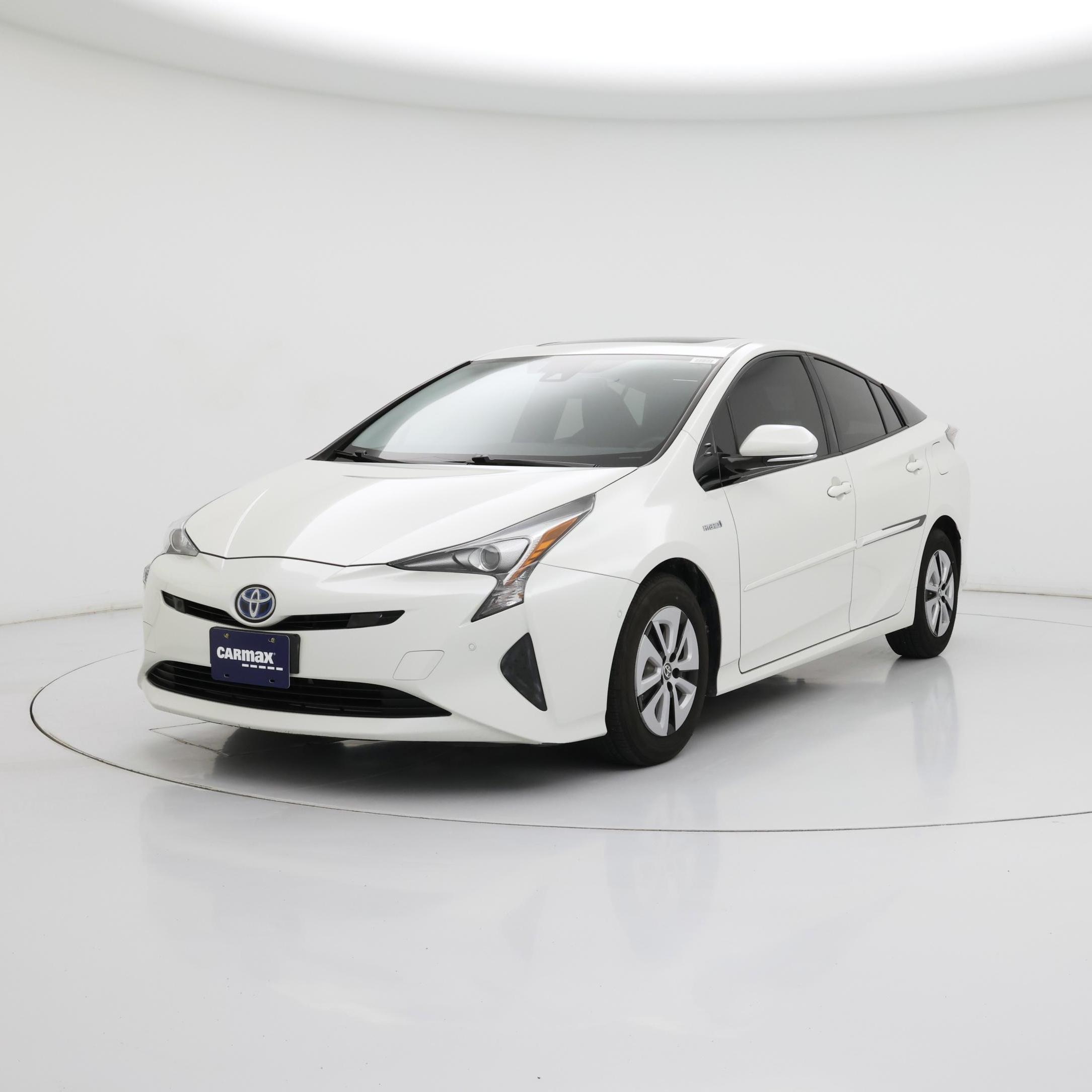 Thumbnail: 2017 Toyota Prius - 4