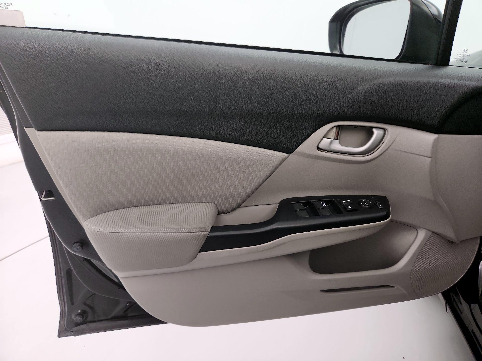 Thumbnail: 2015 Honda Civic - 12
