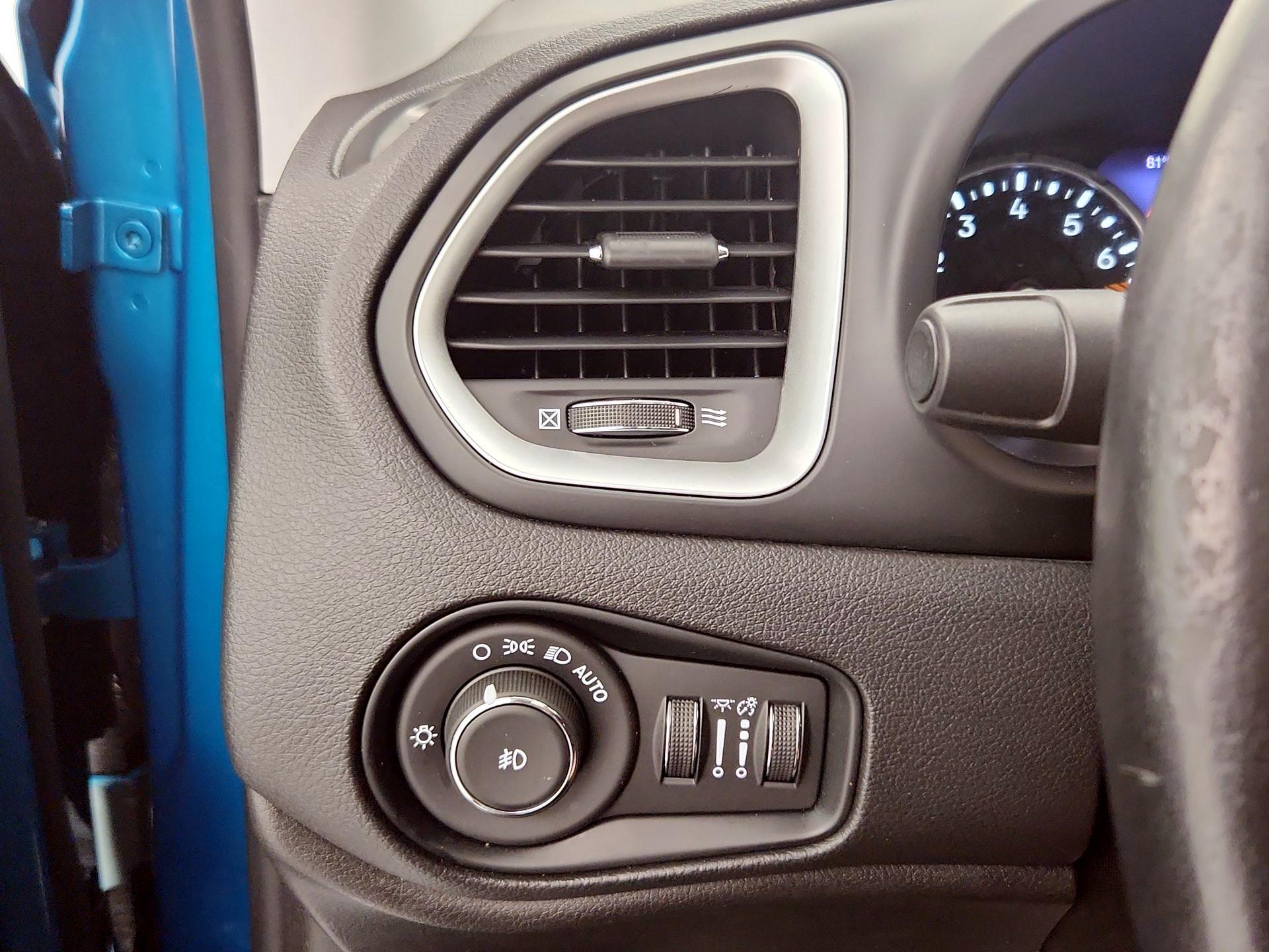 Thumbnail: 2021 Jeep Renegade - 13