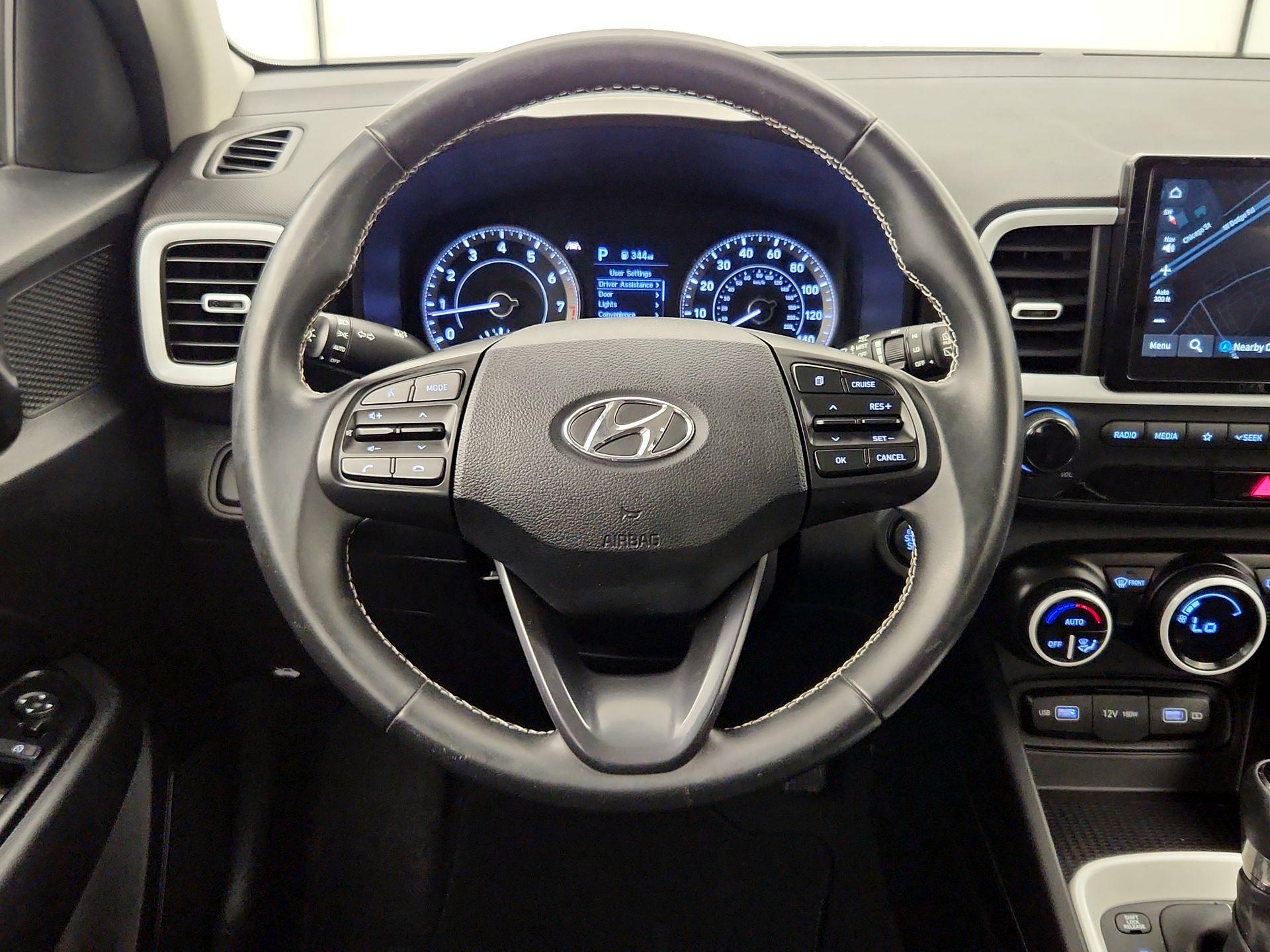 Thumbnail: 2022 Hyundai Venue - 10