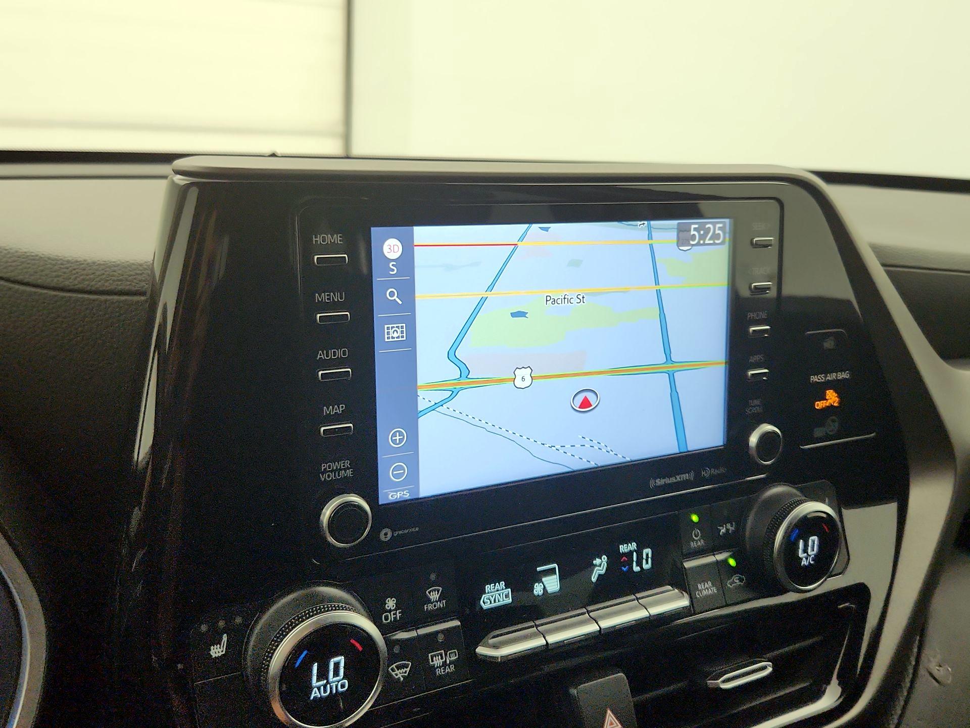 Thumbnail: 2020 Toyota Highlander - 14