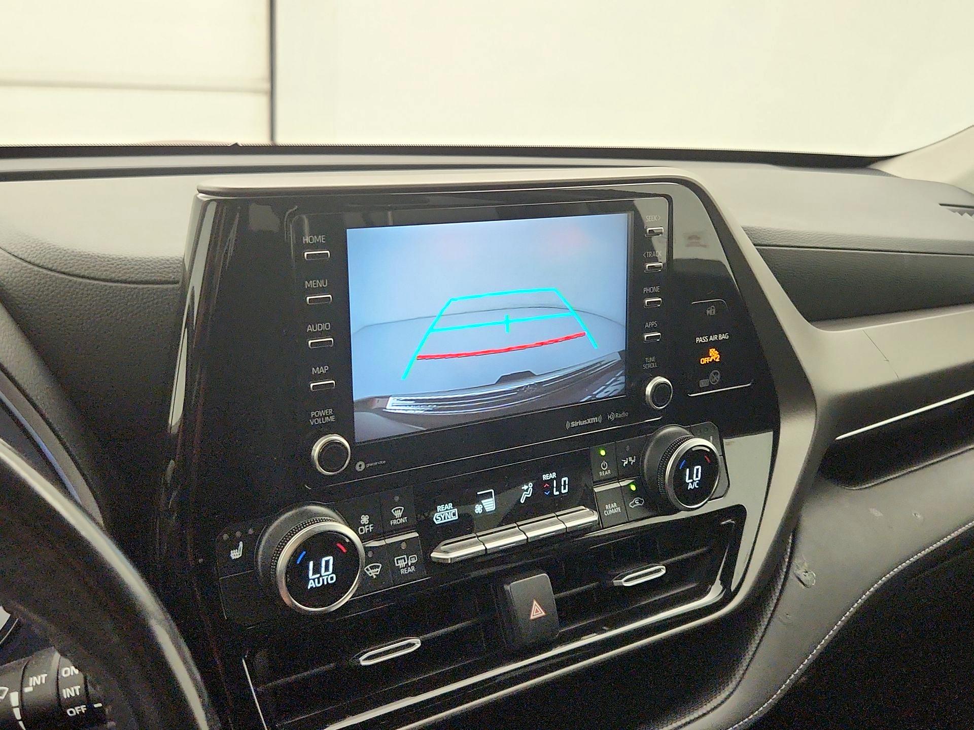 Thumbnail: 2020 Toyota Highlander - 15