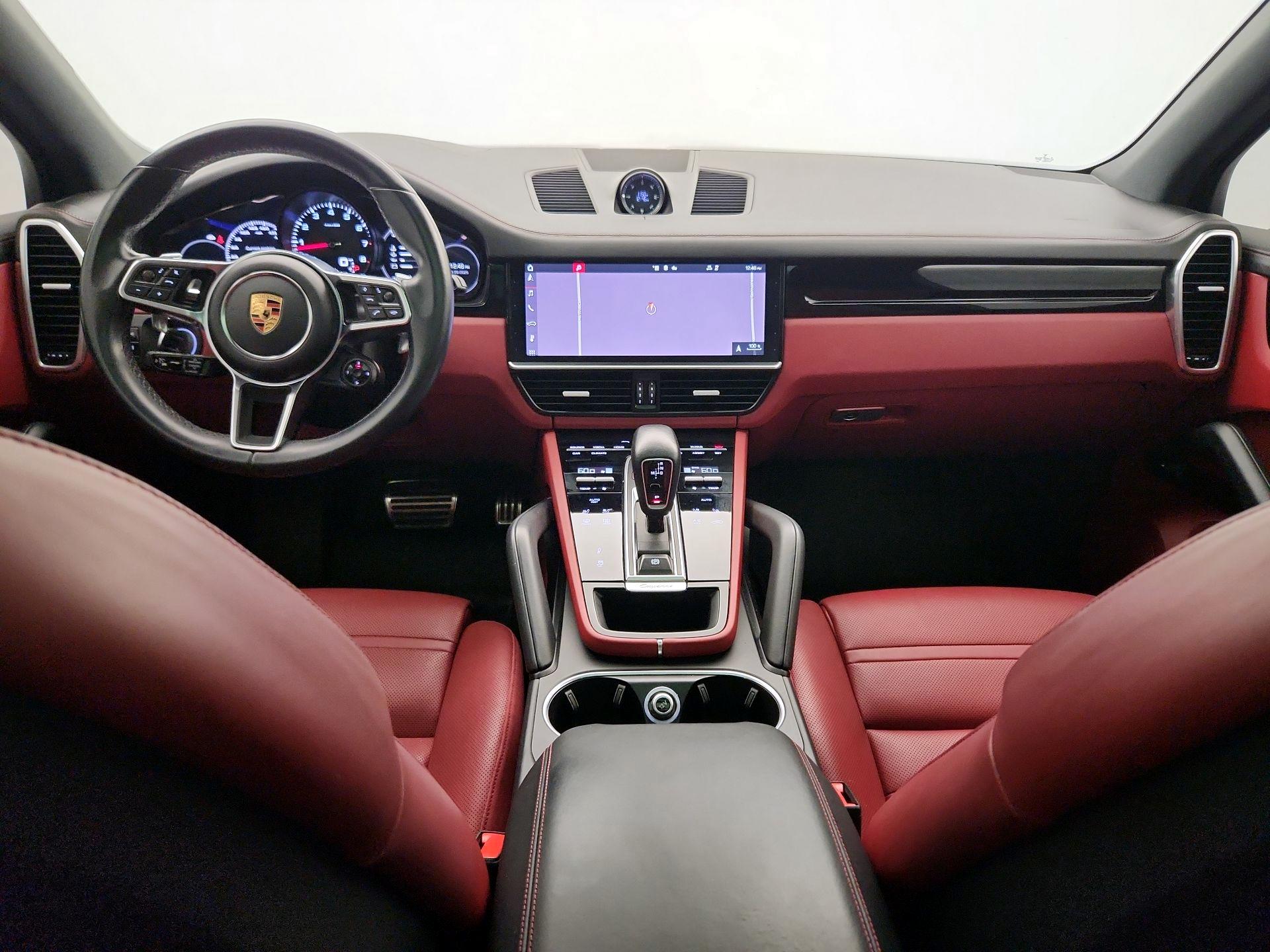 Thumbnail: 2020 Porsche Cayenne - 9