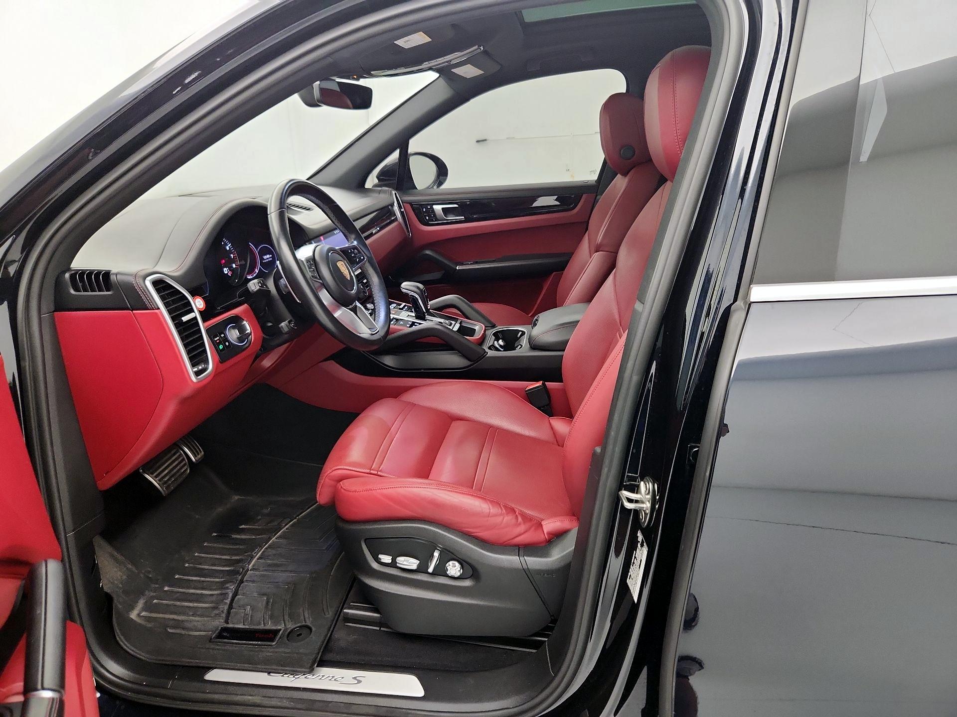Thumbnail: 2020 Porsche Cayenne - 11