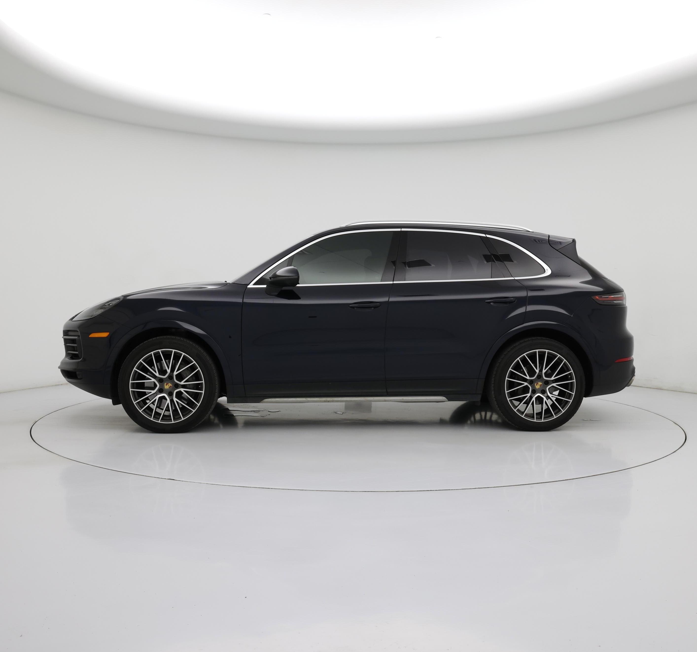 Thumbnail: 2020 Porsche Cayenne - 3