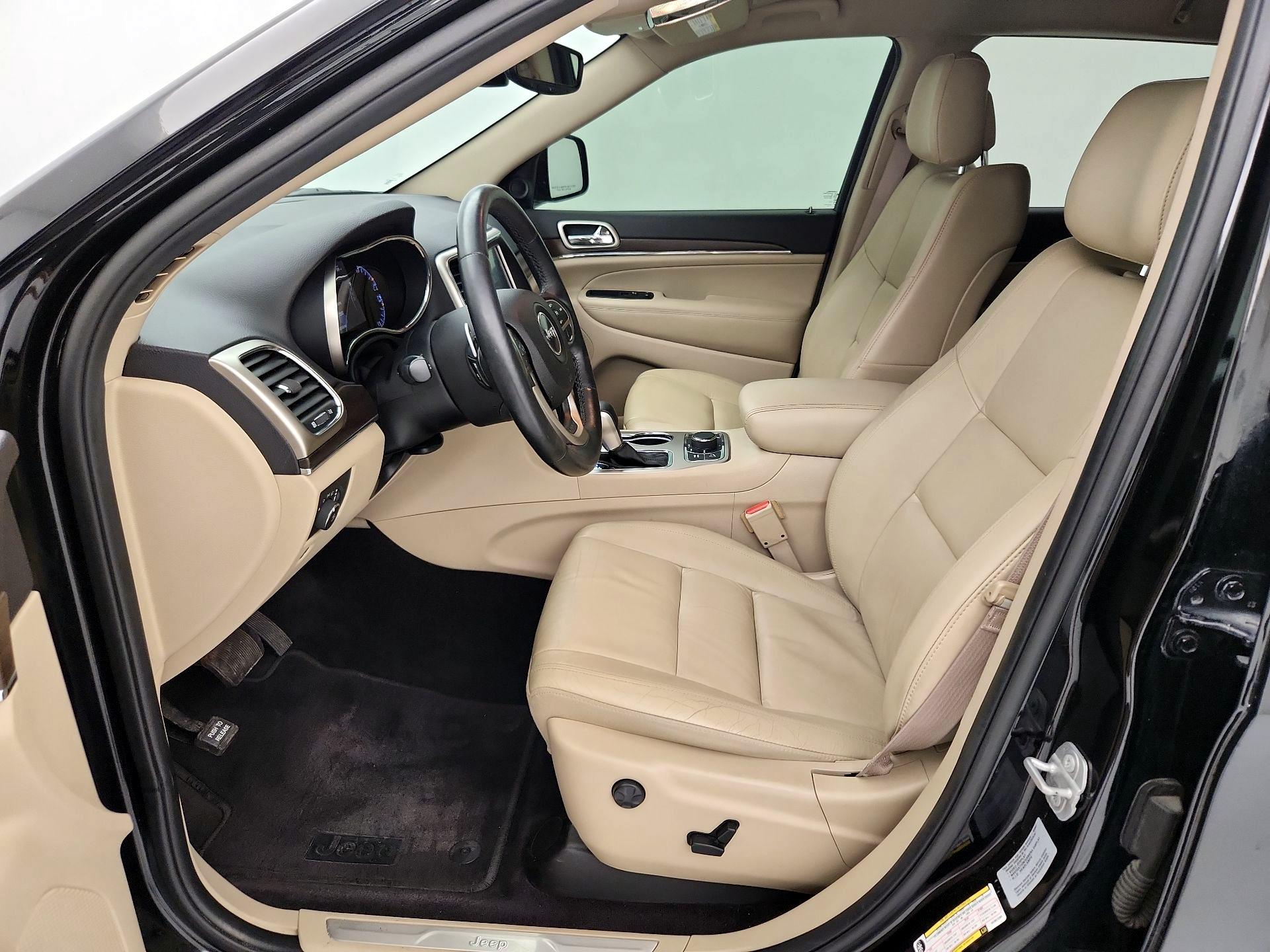 Thumbnail: 2017 Jeep Grand Cherokee - 11