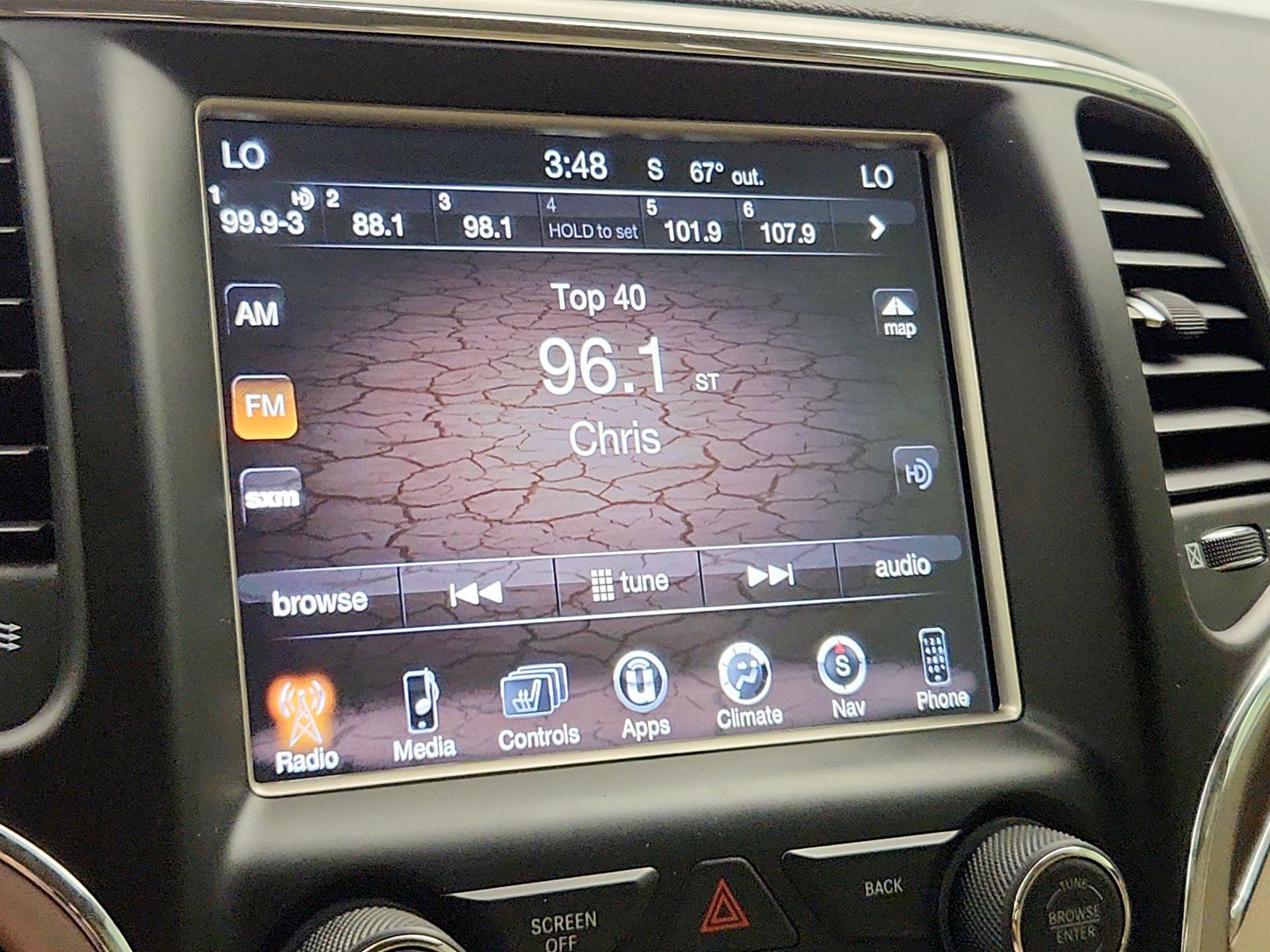 Thumbnail: 2017 Jeep Grand Cherokee - 16