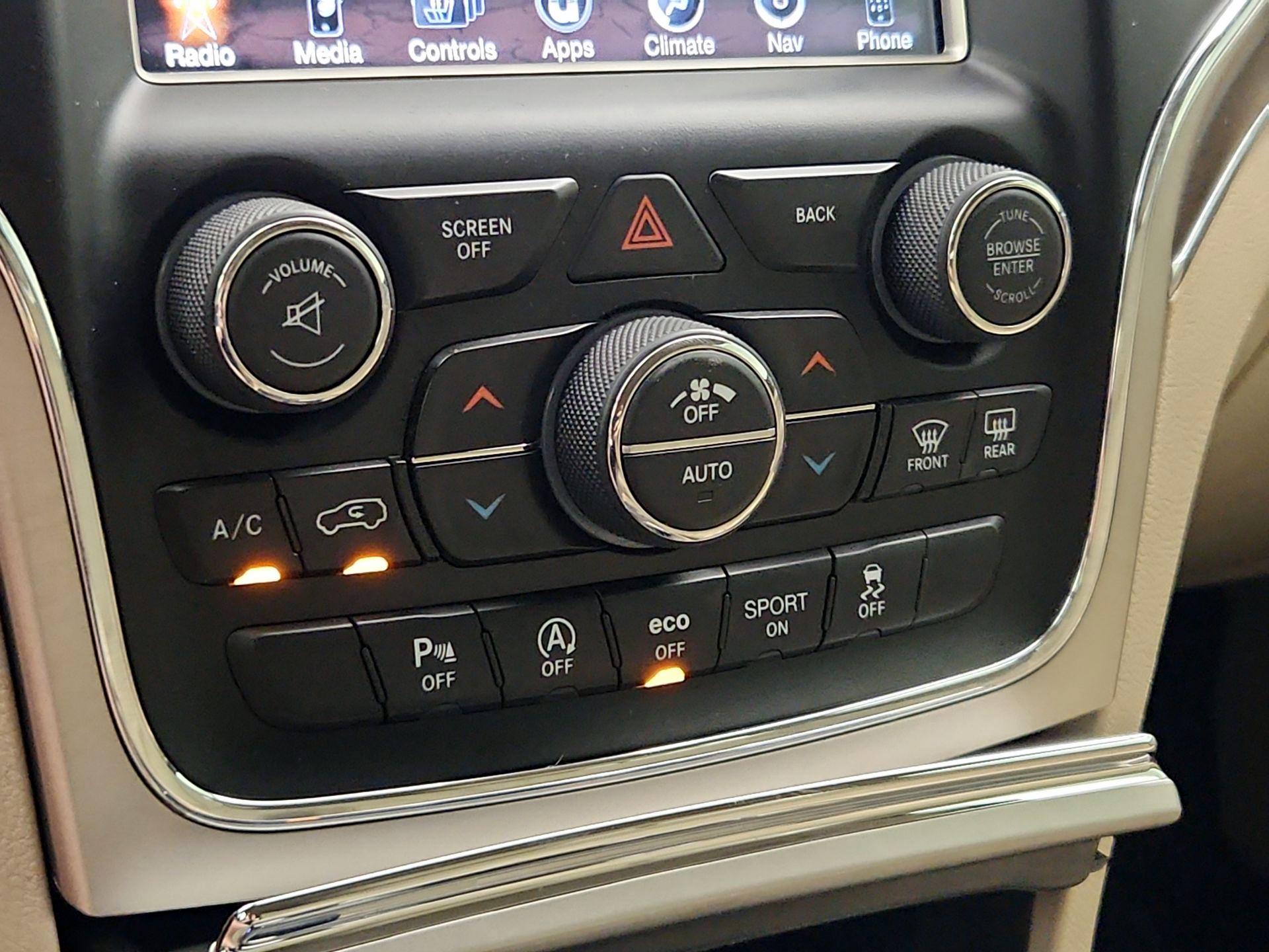 Thumbnail: 2017 Jeep Grand Cherokee - 17