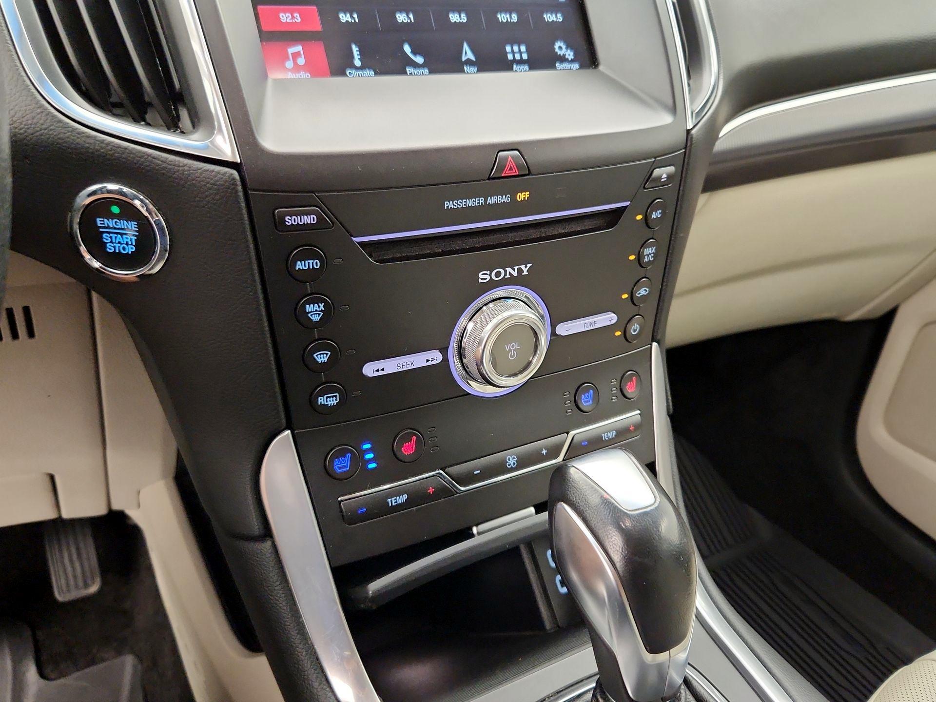 Thumbnail: 2018 Ford Edge - 17