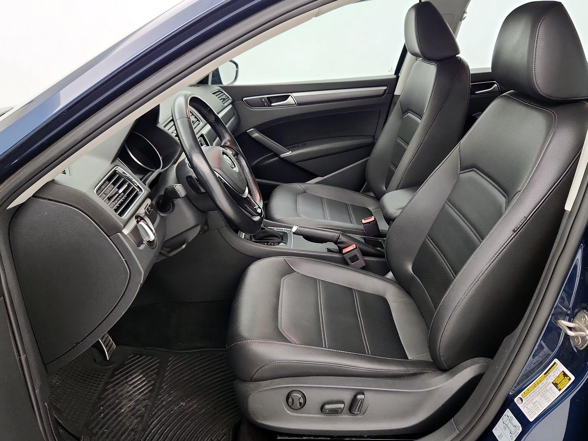 Thumbnail: 2018 Volkswagen Passat - 11