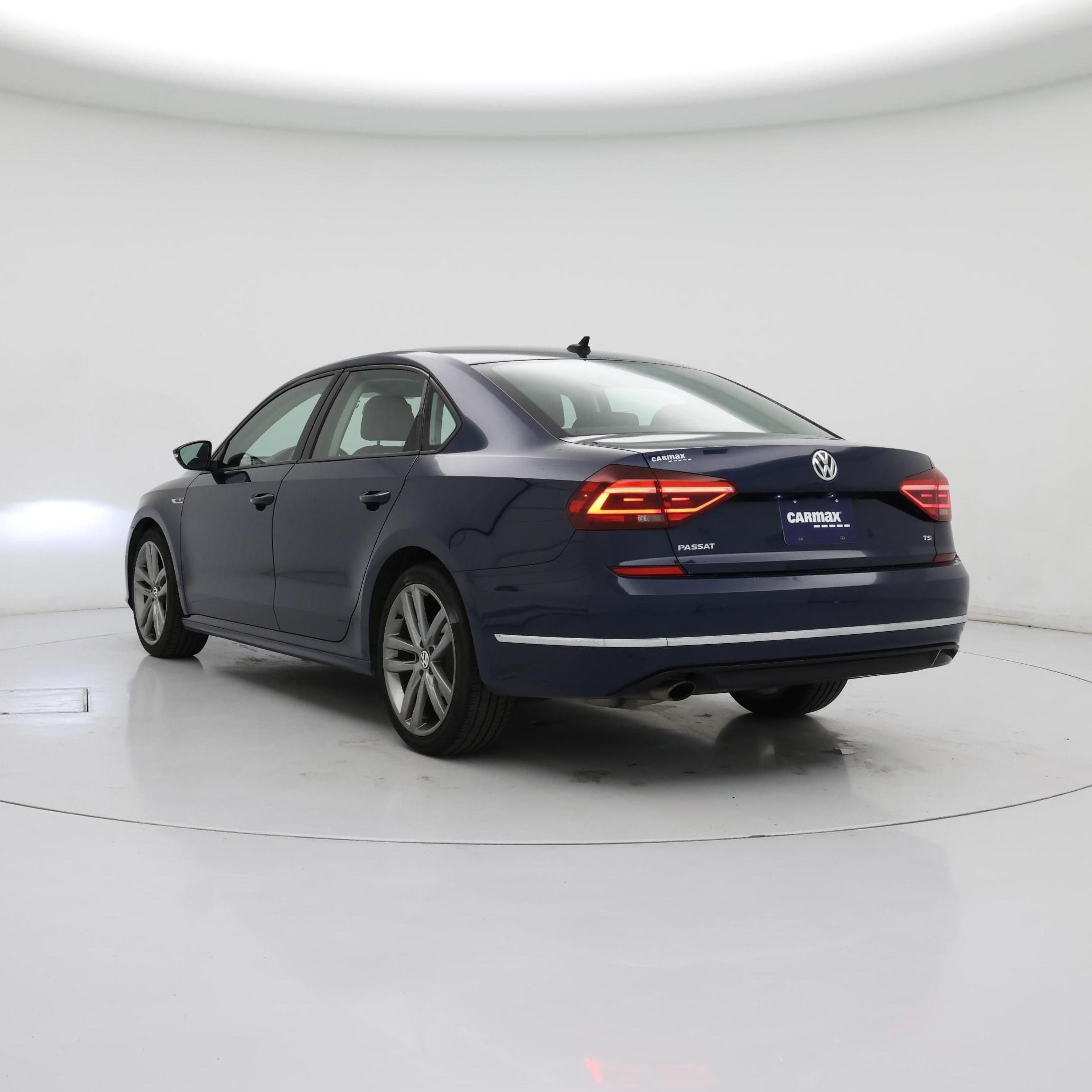 Thumbnail: 2018 Volkswagen Passat - 2